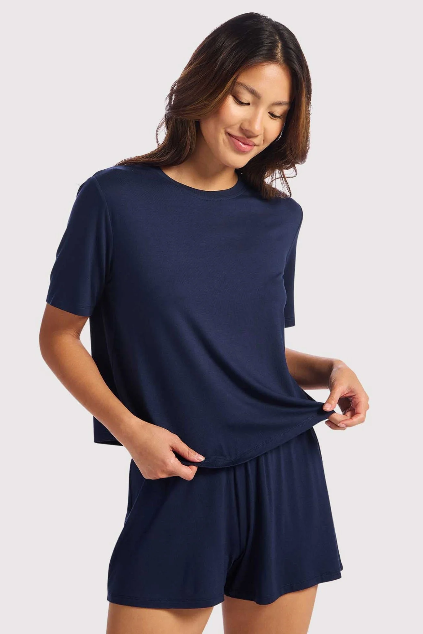 Gen1_WS-010-017-DNAV-XS_On-Model_Front-Crop_gabbie-sul.jpg