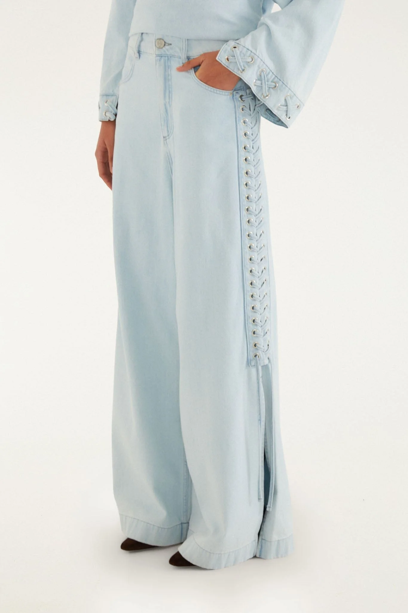 farm-rio-light-denim-ties-wide-leg-pants_356534_1.jpg