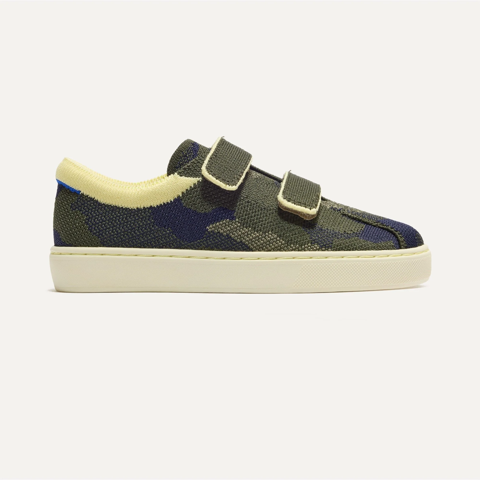 068_KidsStrapSneakerStyle_SpruceCamo_Side_5000.jpg