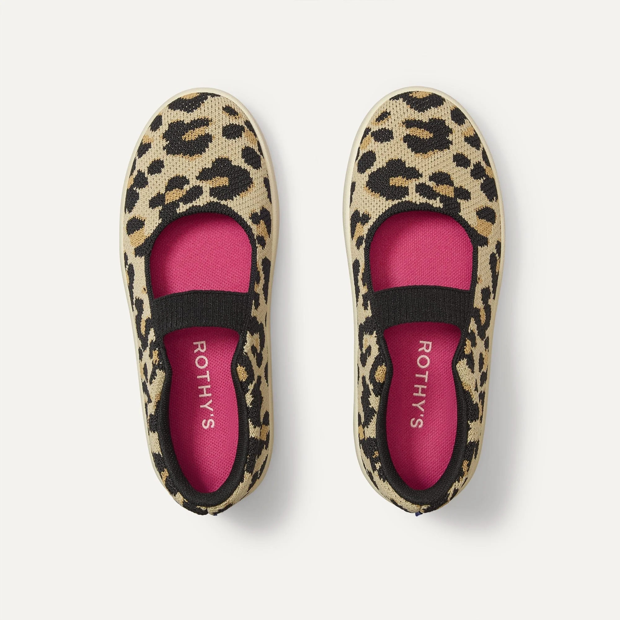 526_TheKidsMJSneaker_DesertCat_PrimaryOverhead_5243.jpg