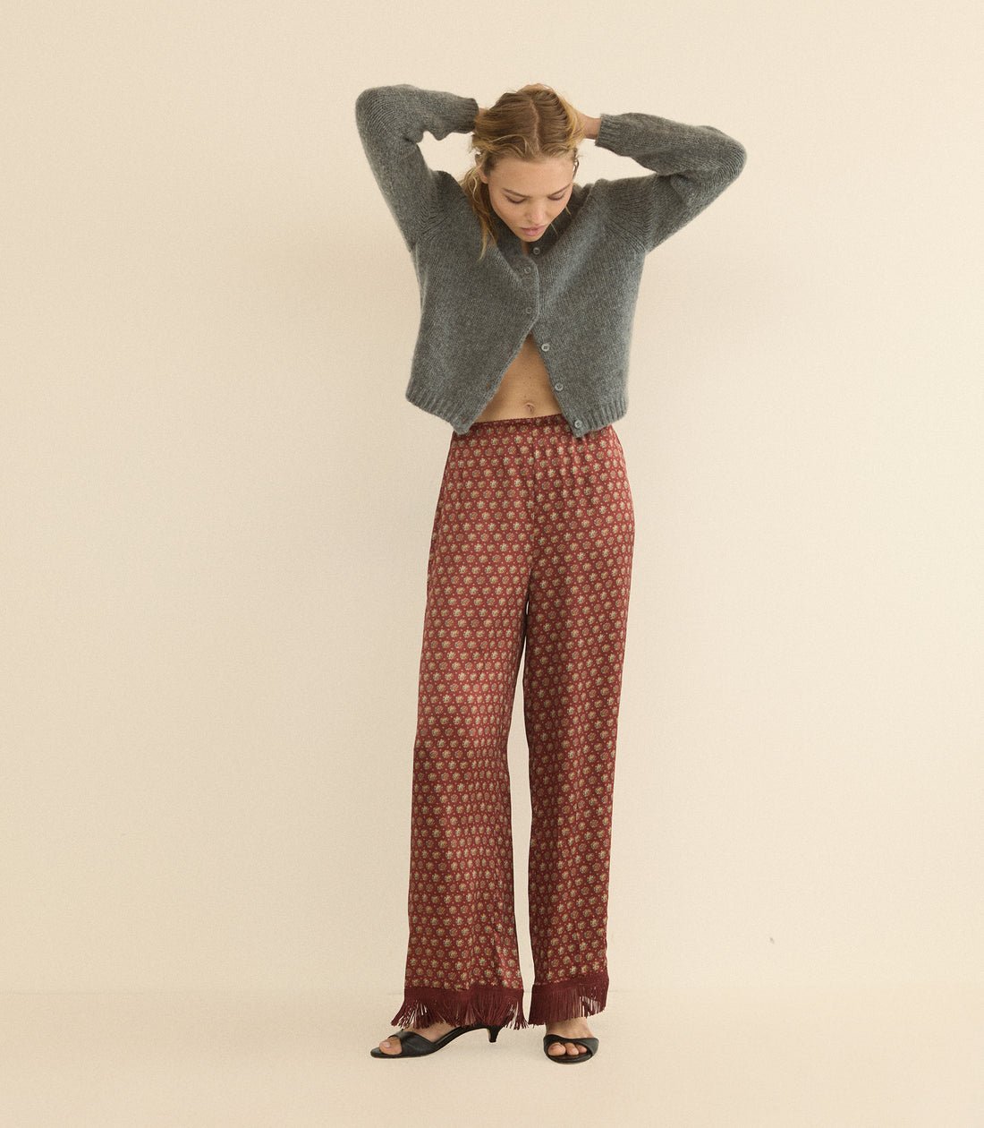 LAVONFRINGEPANT_SANSEBASTIANFOULARD_58_9310e518-9d32-42a6-9e4d-6655d21b165a.jpg