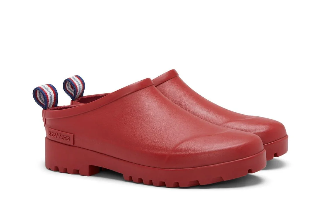 Womens_Bodega_Clog_Tomato_Qtr.jpg