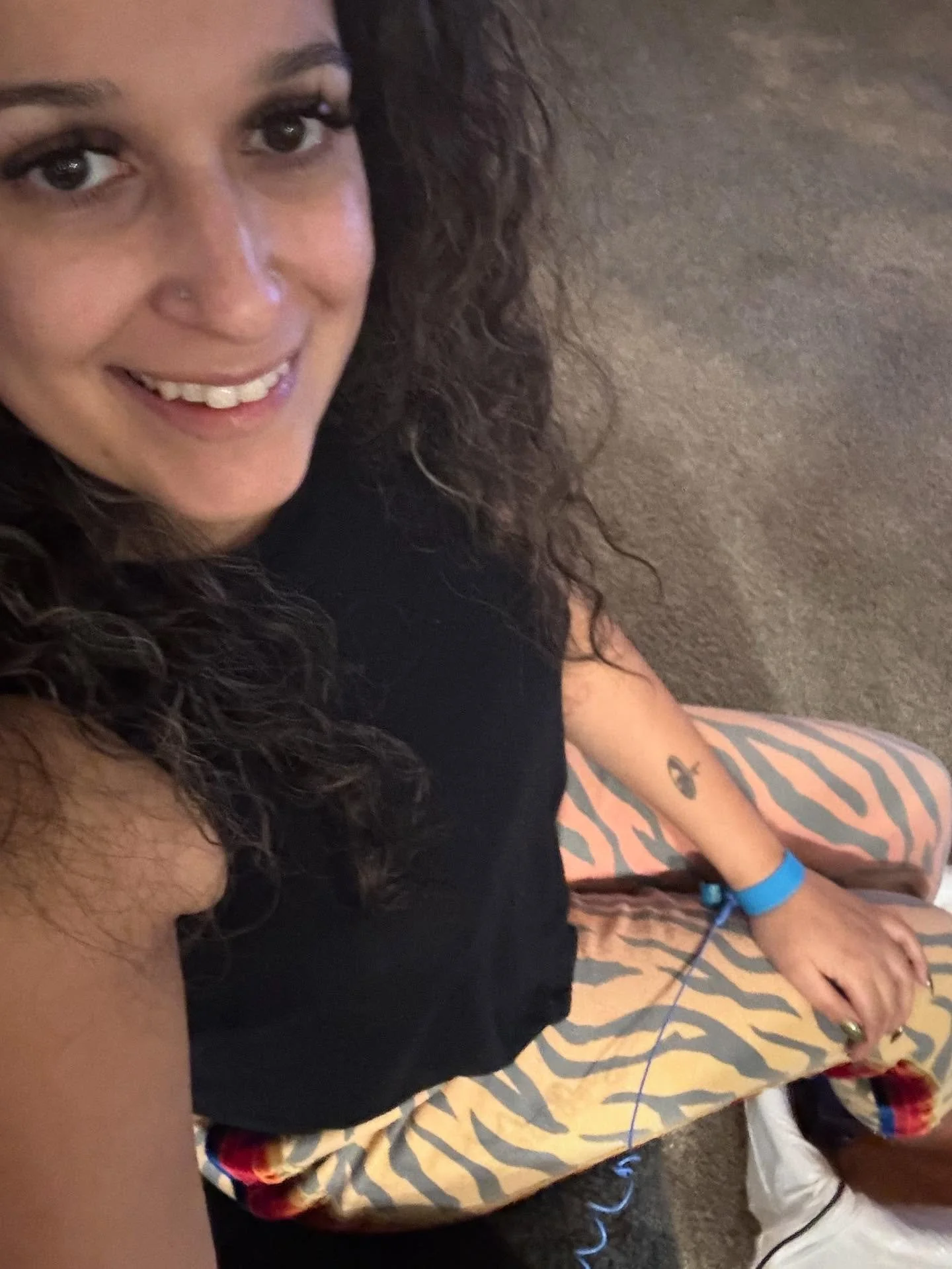 ✨ Detox from the ground up ✨

Ionic foot baths are one of my favorite ways to release what no longer serves the body. Through gentle ionization, this powerful treatment helps pull toxins out through the feet: leaving you lighter, clearer, and more ba