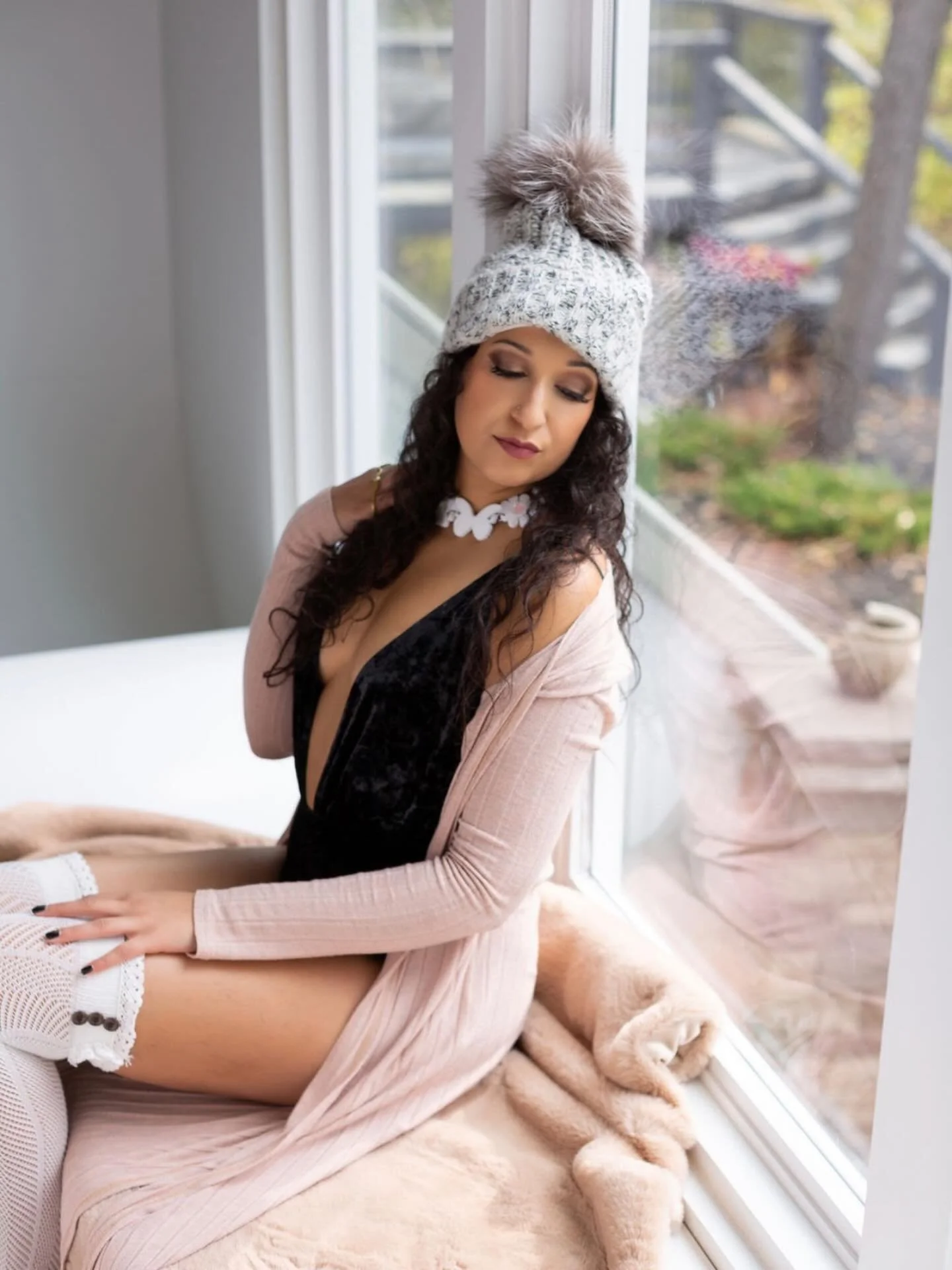 Boudoir as an Act of Self Love ✨

I look back at these photos and all I can remember is how hard I was on myself at the time. How deeply I was still working through body dysmorphia. I feel sad for that version of me and at the same time, so proud of 