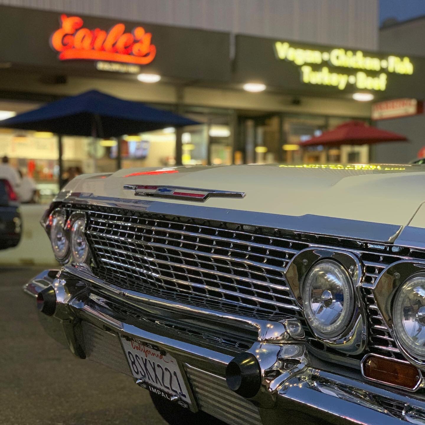 Fridays are for Hot Rods and French Fries 🍟 😎