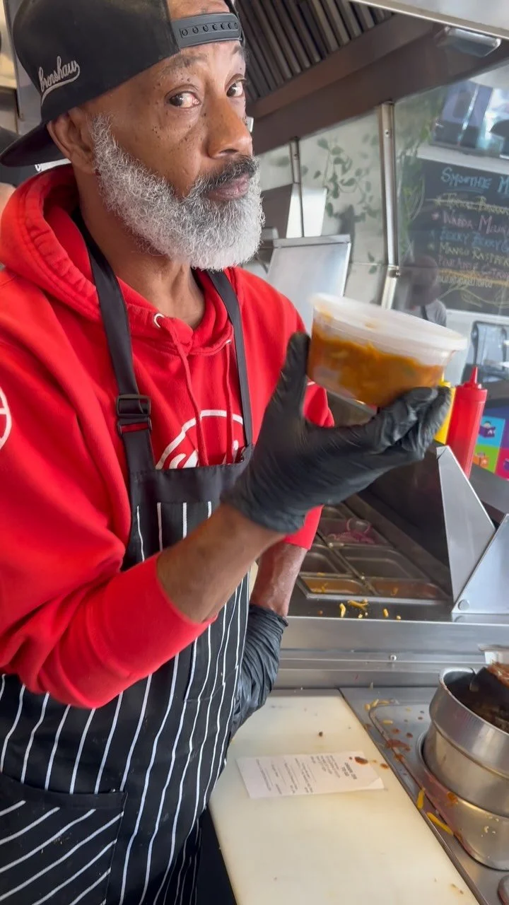 Chili Cheese Fritos have arrived at Earle’s on Venice Beach!ποΈ
Beef or Vegan Chili, Regular or Vegan Cheese, Raw or Cooked Onions, customize it however you want!π
π1827 Ocean Front Walk, Venice (next to Marathon Burger)
π(323)886-5449
πOp