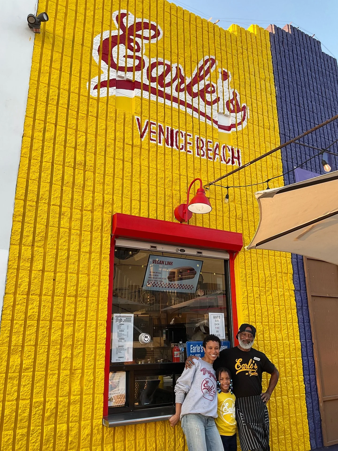 Venice Beach will be CLOSED on Friday 10/31 for Halloween 🎃
We&rsquo;ll be open Saturday &amp; Sunday 11am-8pm, see you then!

📍1827 Ocean Front Walk, Venice, CA (right next to Marathon Burger!)
#fromkorea #venicecalifornia #familybusiness #openthi