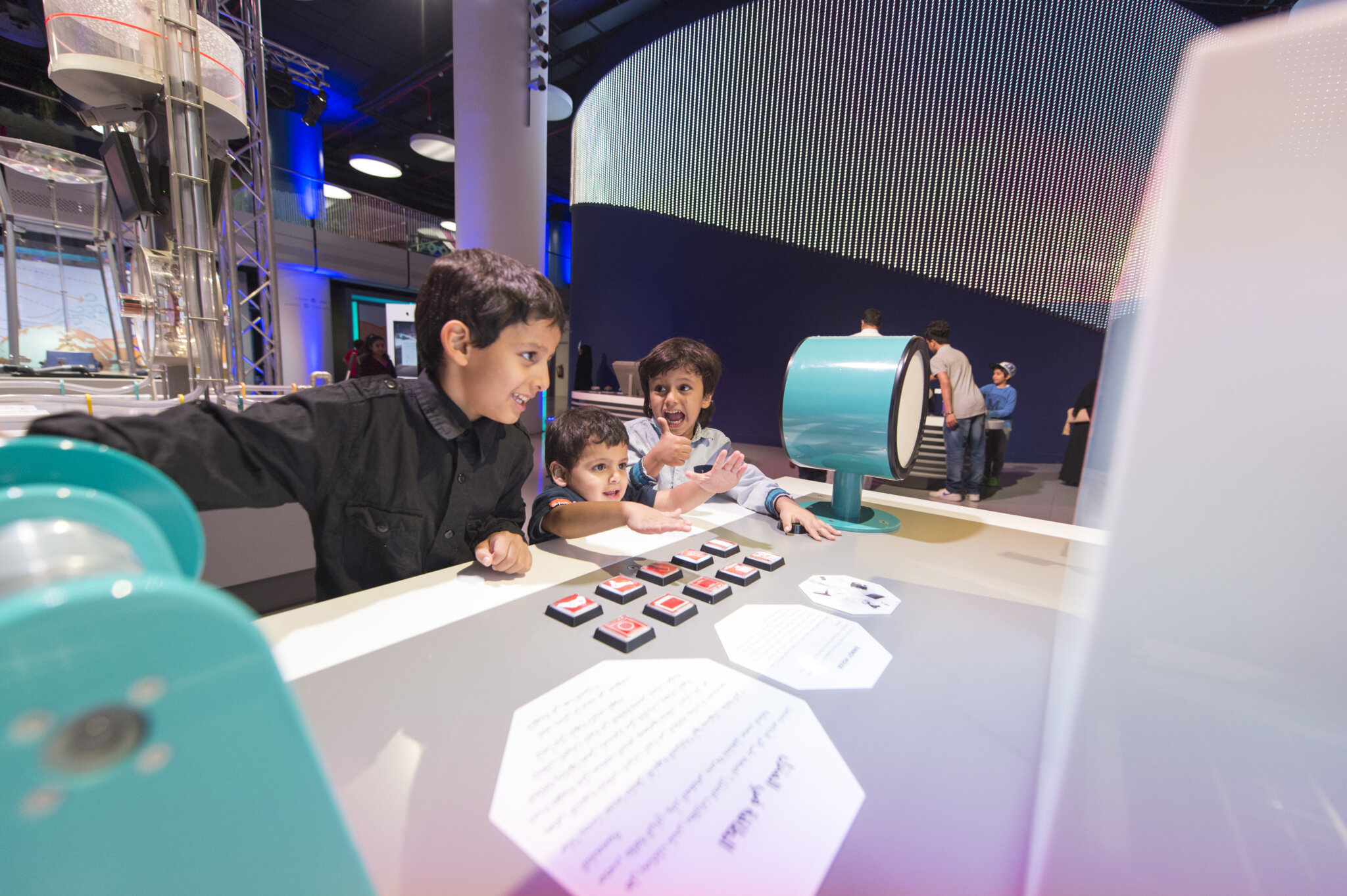 Mishkat Centre for Atomic and Renewable Energy - King Abdullah City for Atomic and Renewable Energy, Riyadh, Saudi Arabia.
I was responsible for the planning, development and build of all of the hands on and a number of the digital exhibits.
Worki