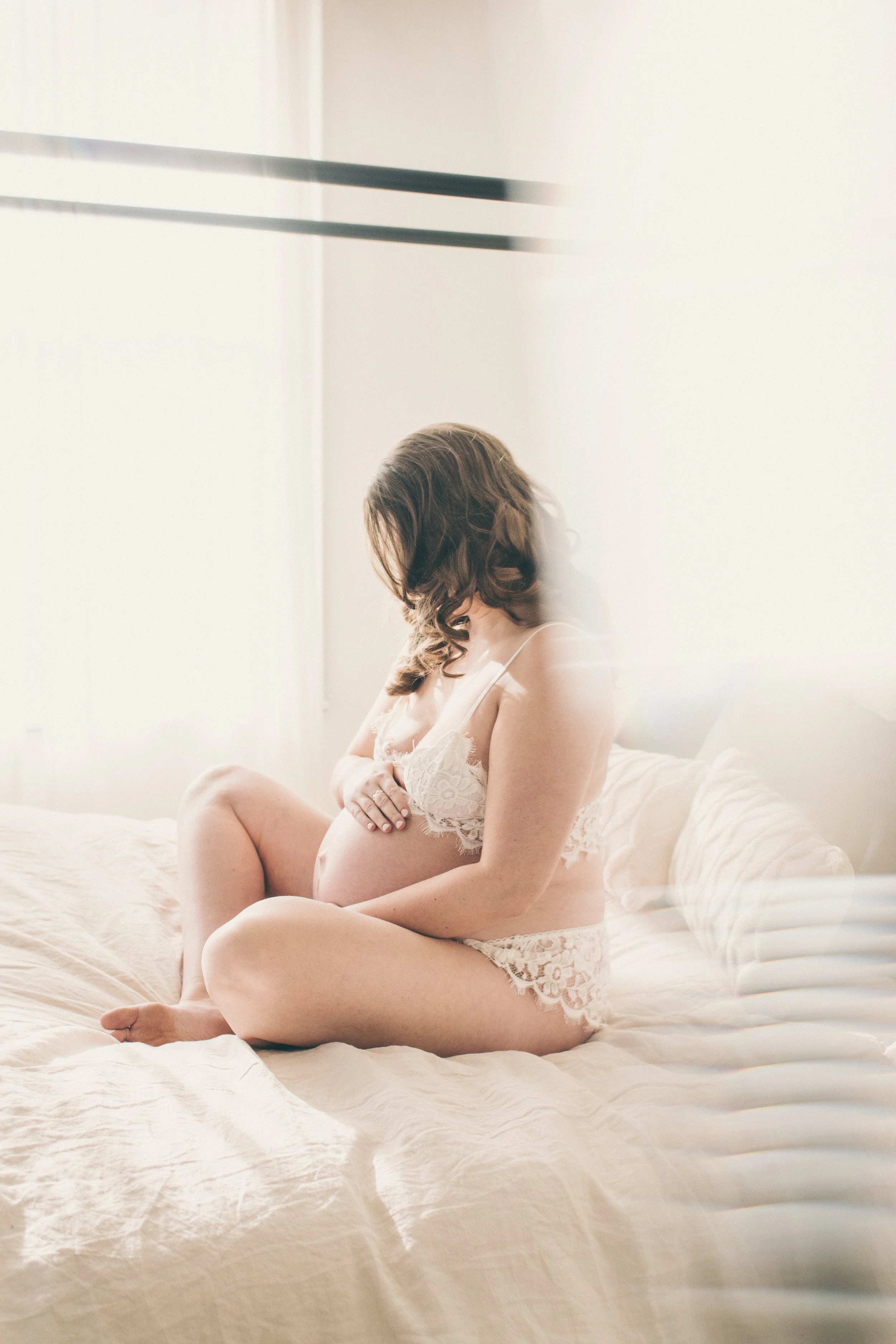 soft-romantic-maternity-boudoir-boston12.jpg