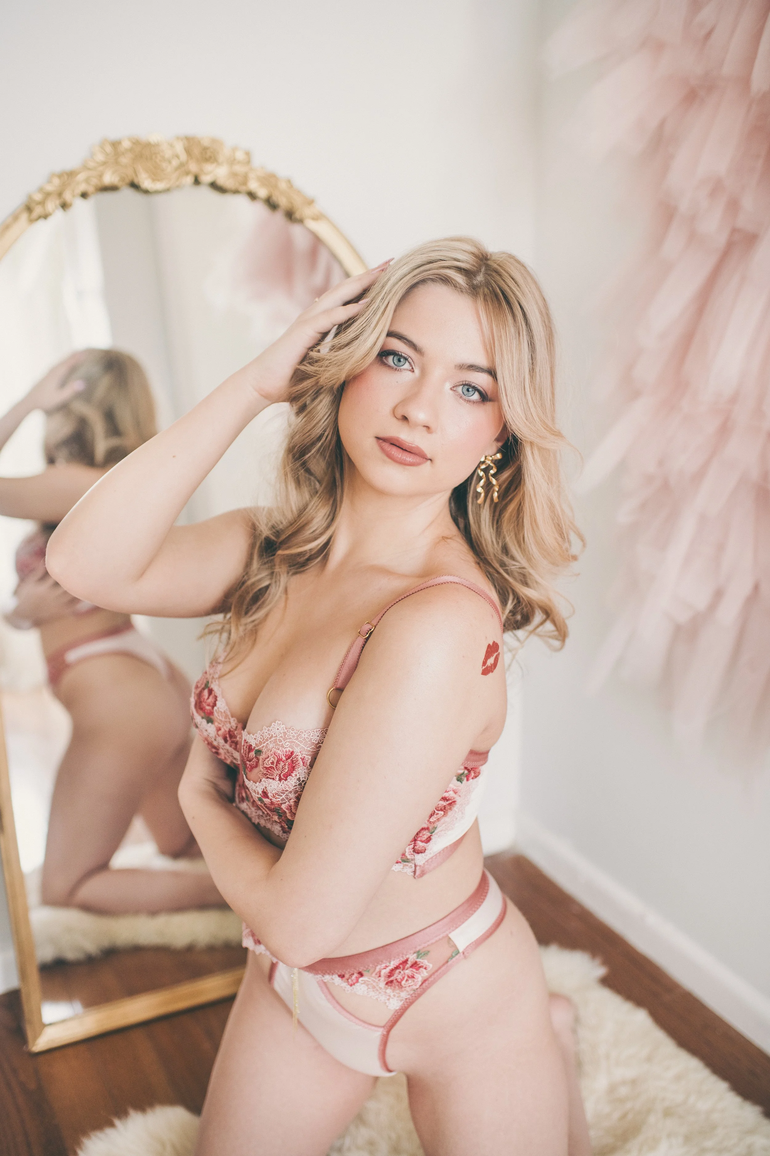 boston-boudoir-sabrina-inspired25.jpg