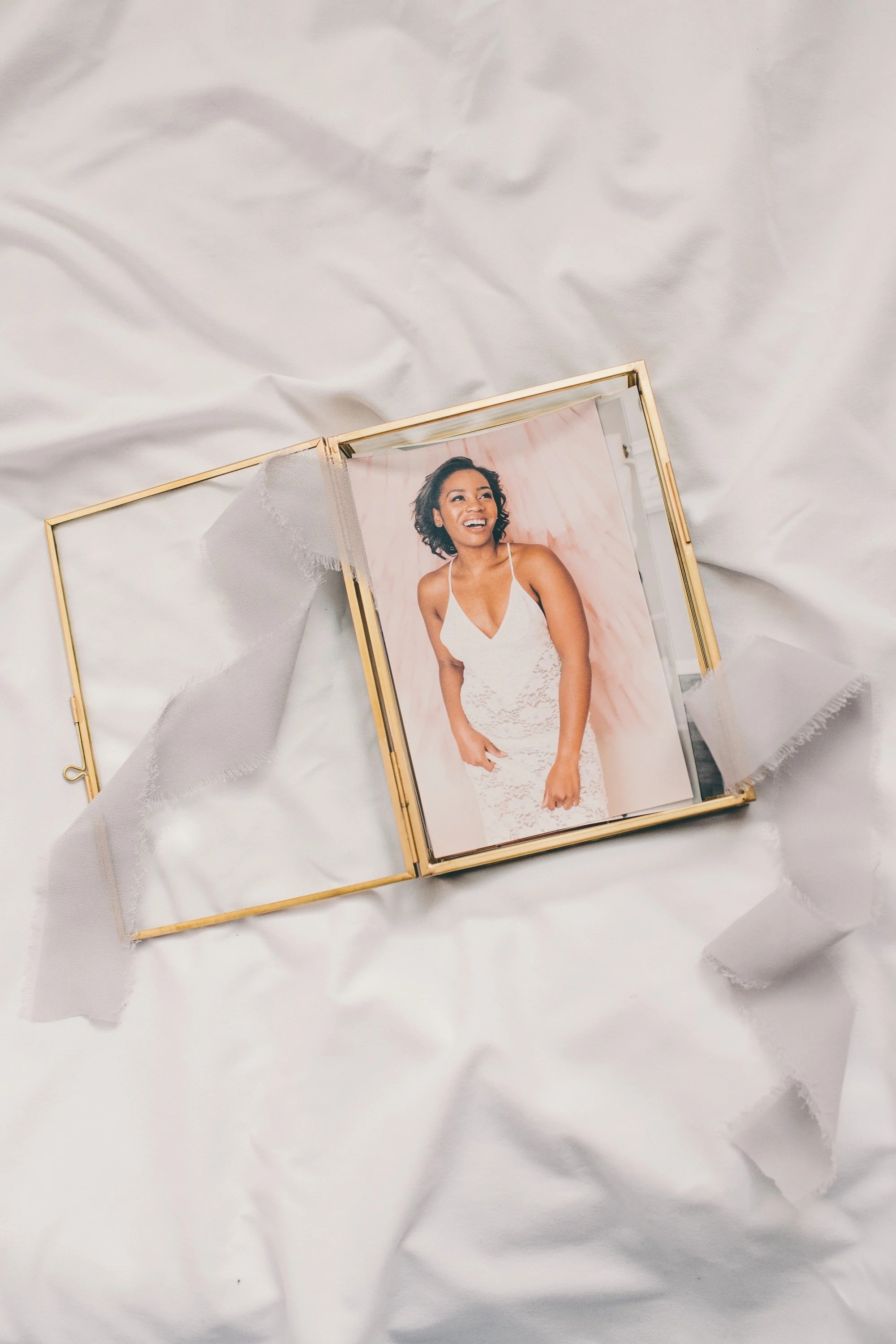 boudoir-album-glass-box.jpg