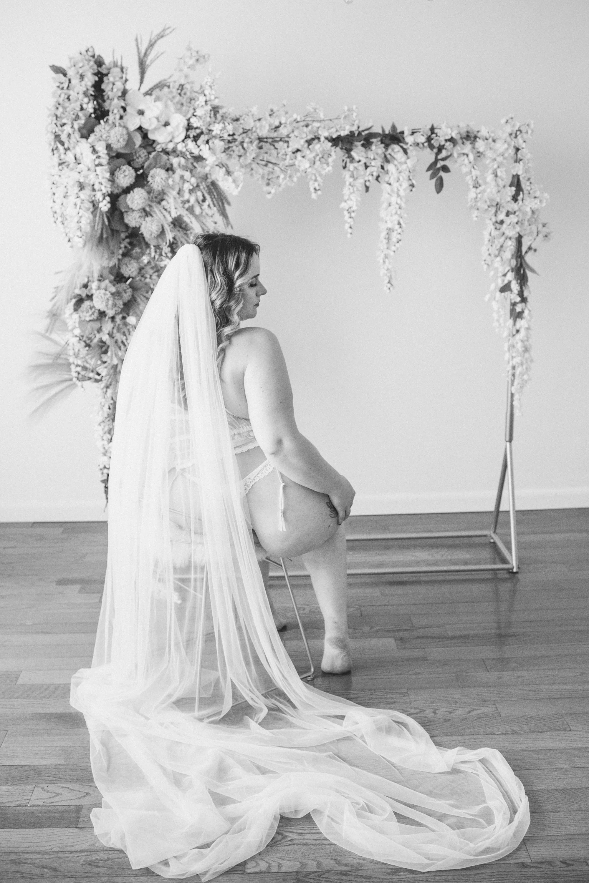 bridal-boudoir-session-boston-floral-backdrop.jpg