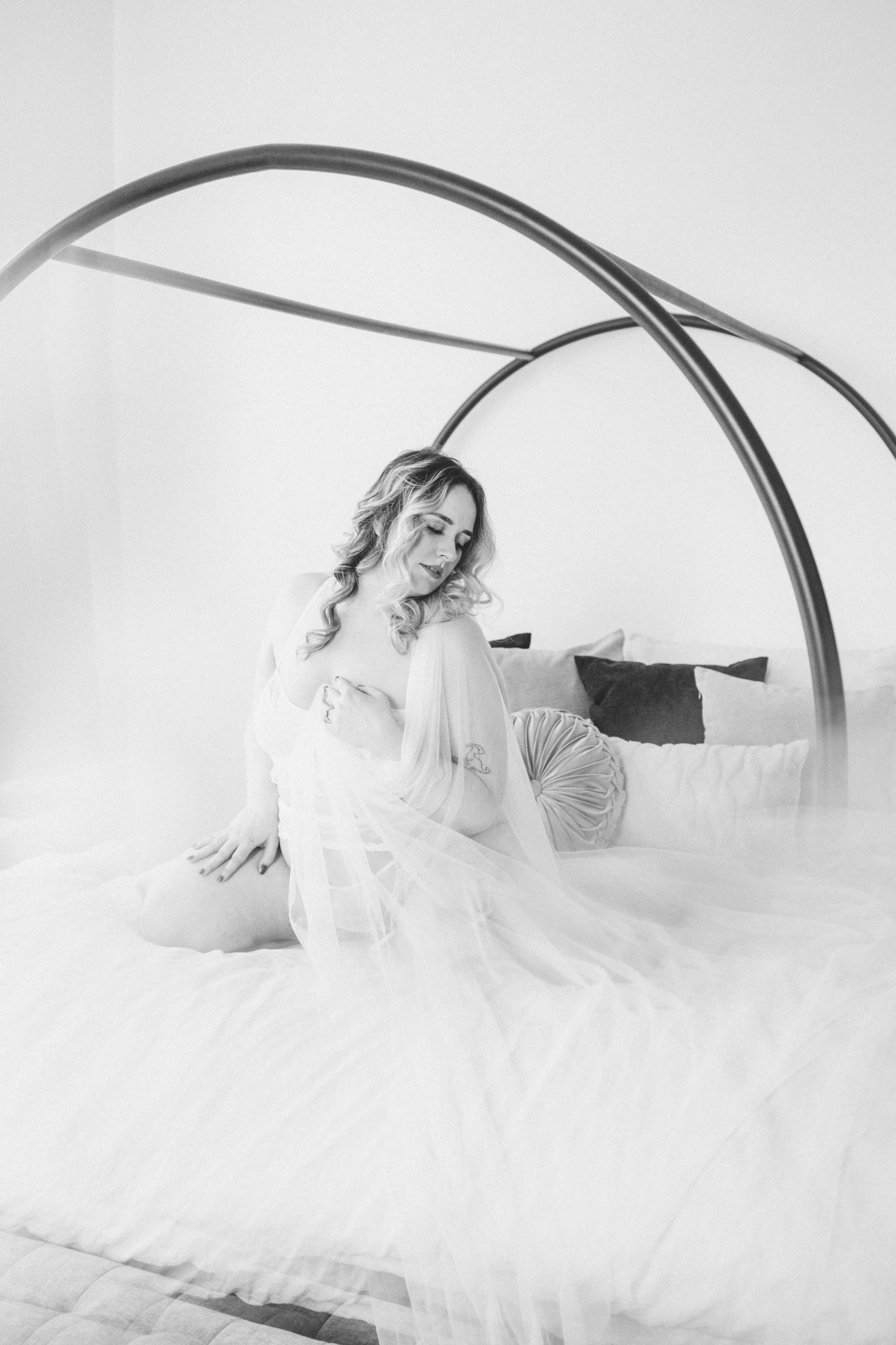 bridal-boudoir-bedroom-session-boston.jpg