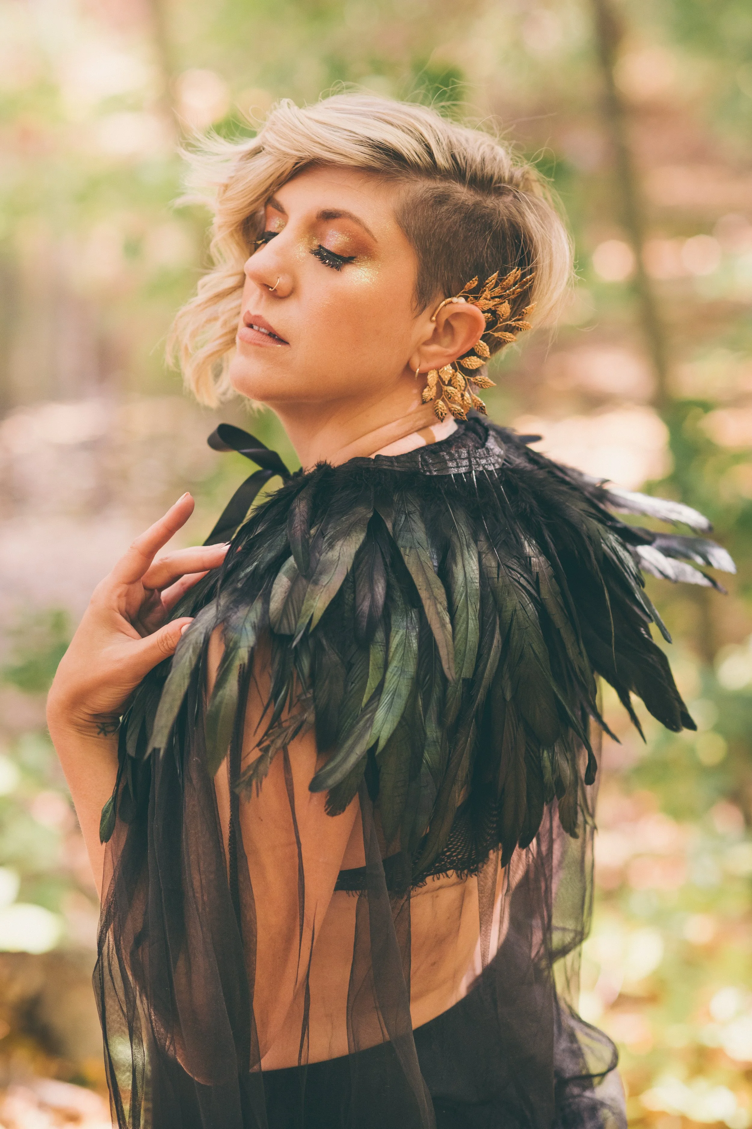 feather-detail-halloween-boudoir.jpg