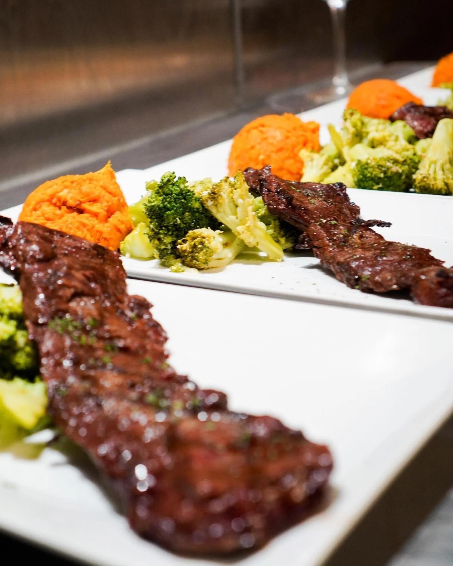 This Saturday night! 
________
Chef Chris is hosting a private dinner! 👨🏼&zwj;🍳
_____
R.S.V.P NOW! we will have a max of 15 people! 
_______
If you can smell this skirt steak from this photo just imagine how amazing this Saturday nights menu will 