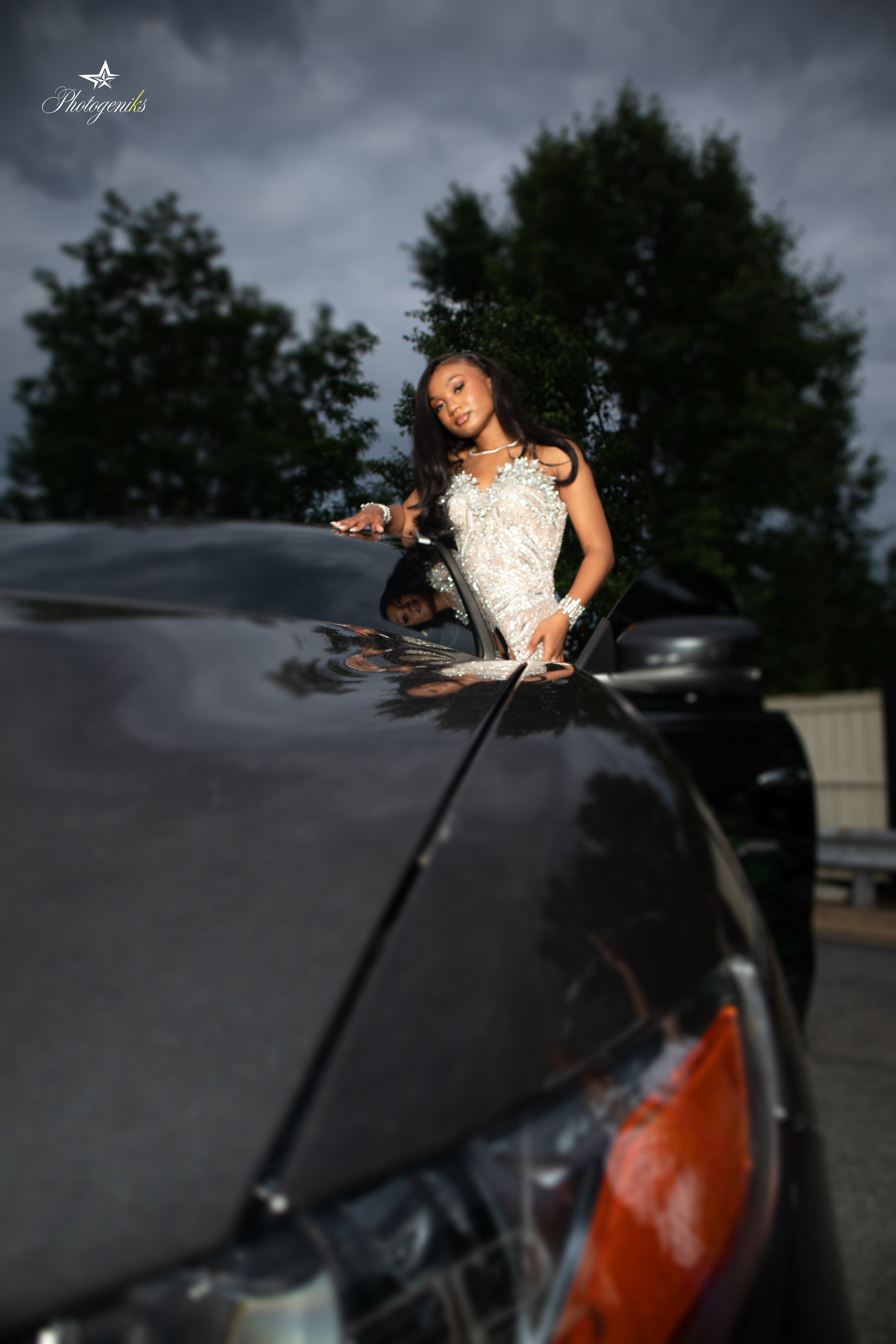 Vianca's prom send off- 84.png