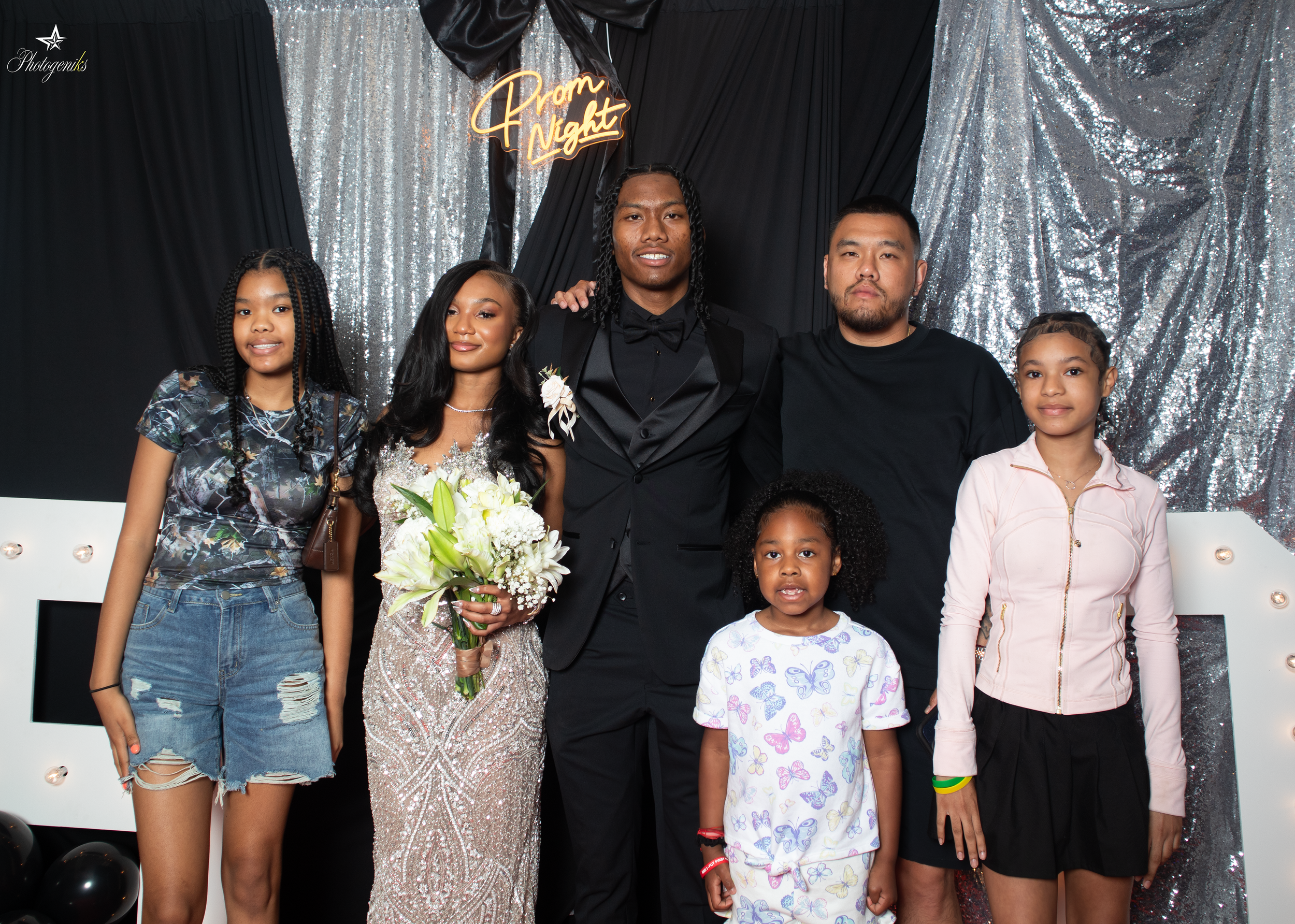 Vianca's prom send off- 28.png