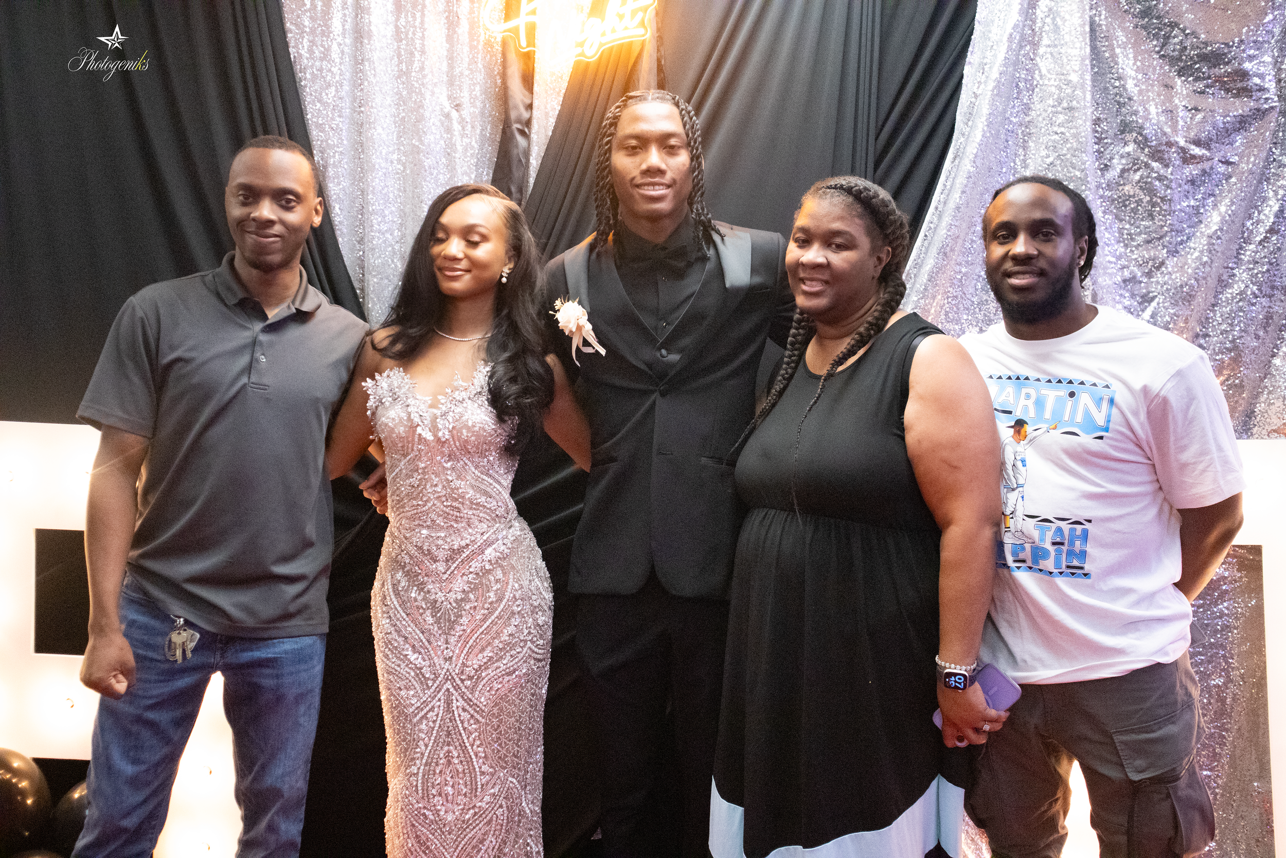 Vianca's prom send off- 45.png