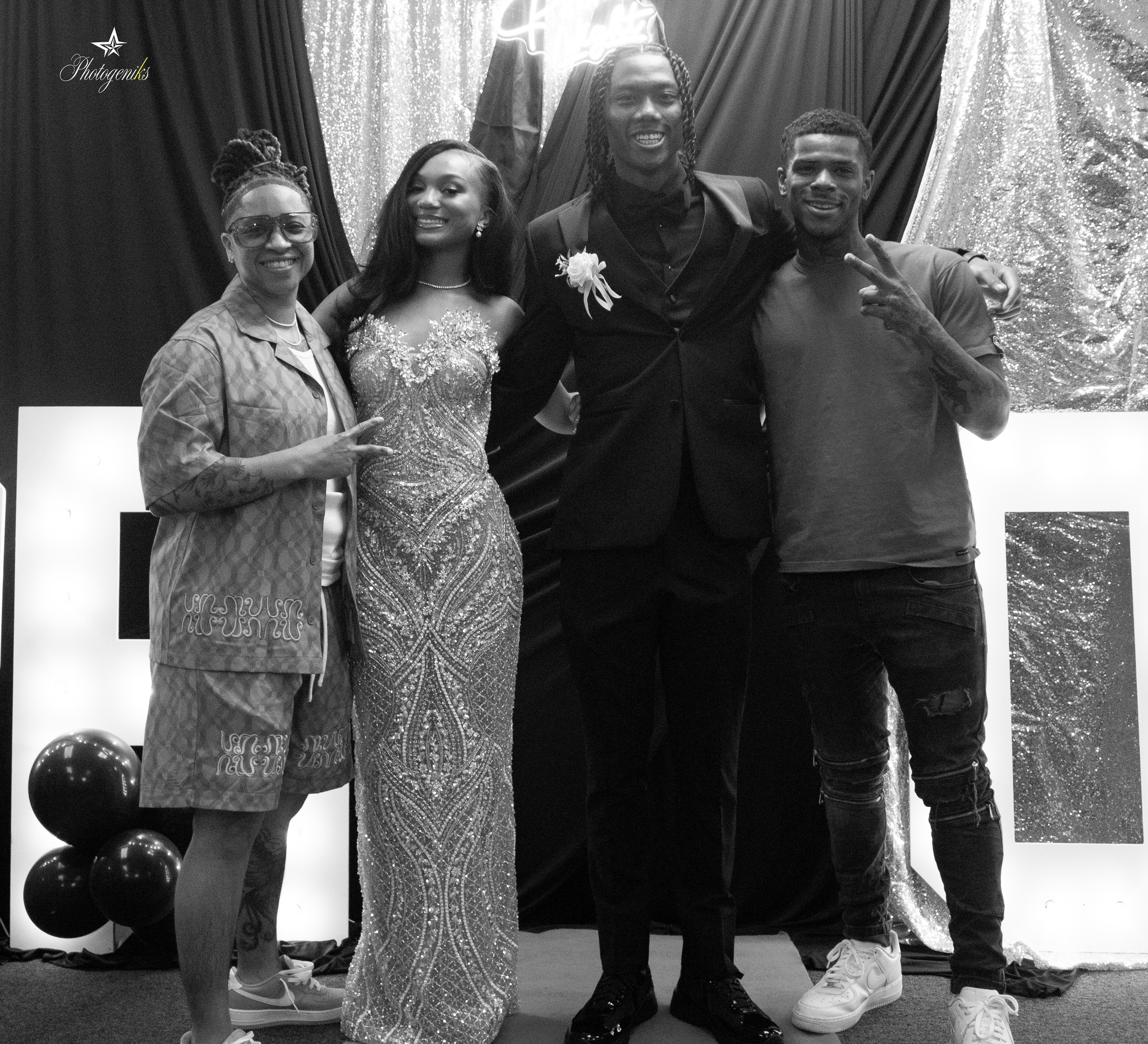 Vianca's prom send off- 71.png
