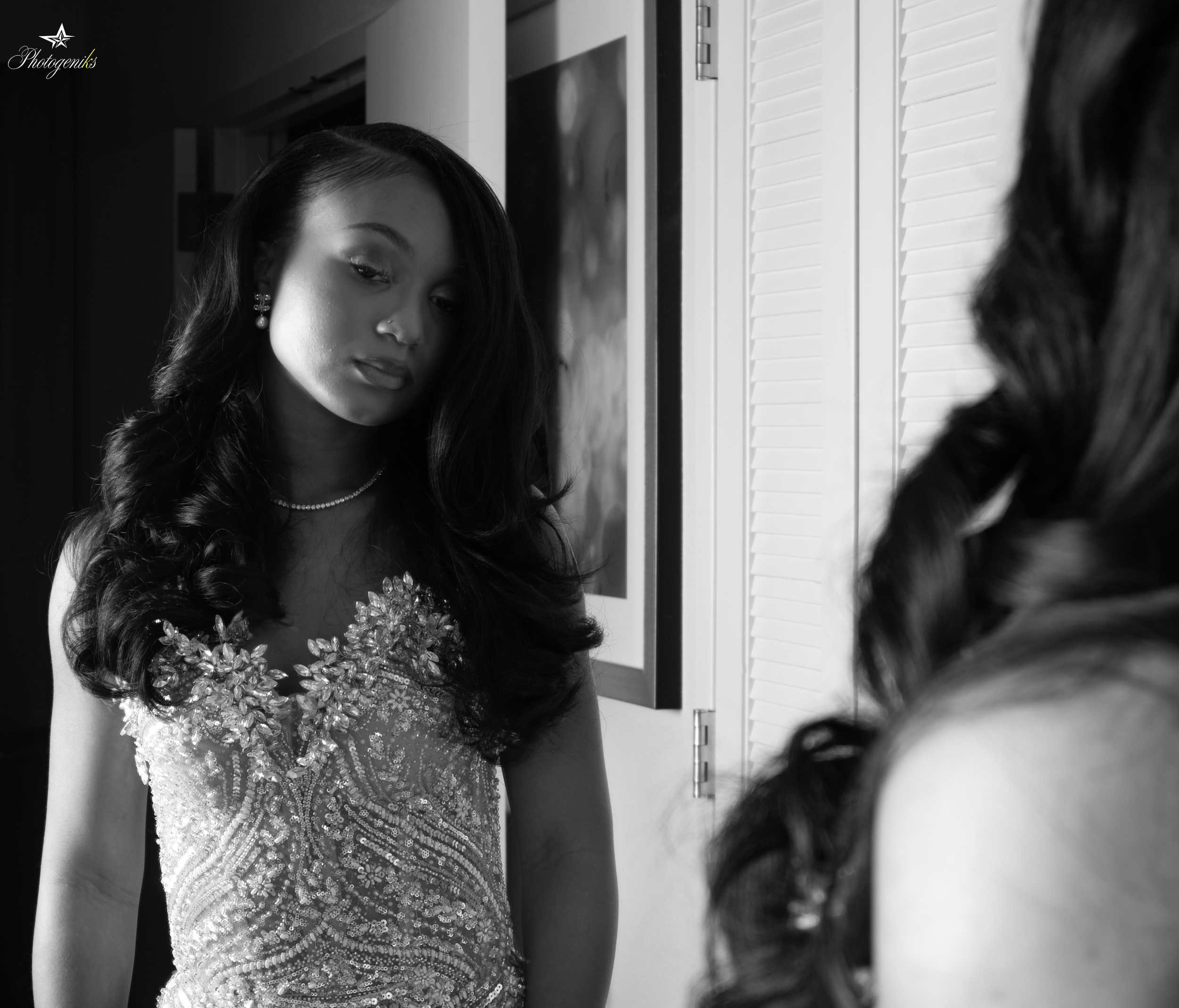 Vianca's prom send off- 14.png