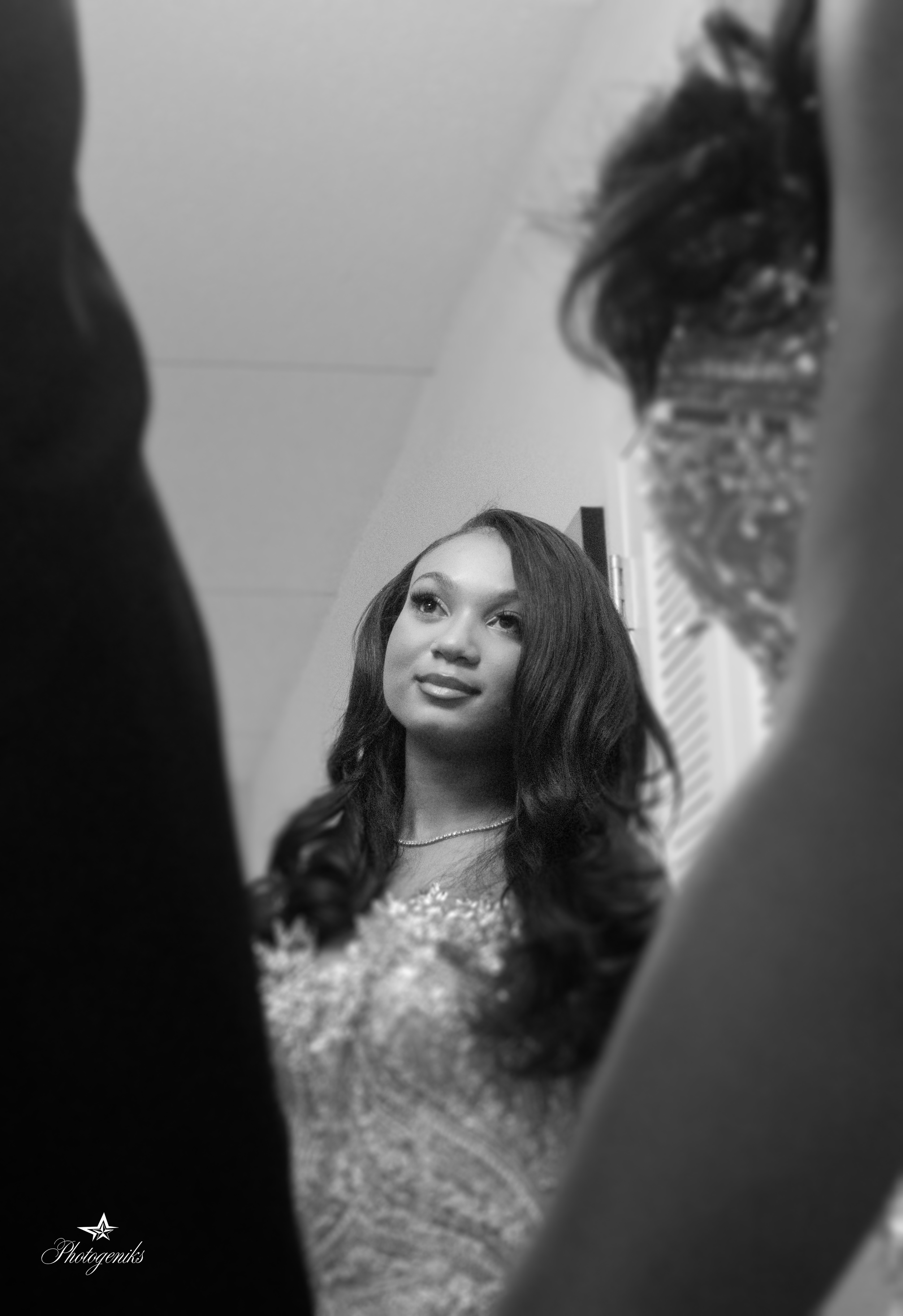 Vianca's prom send off- 15.png
