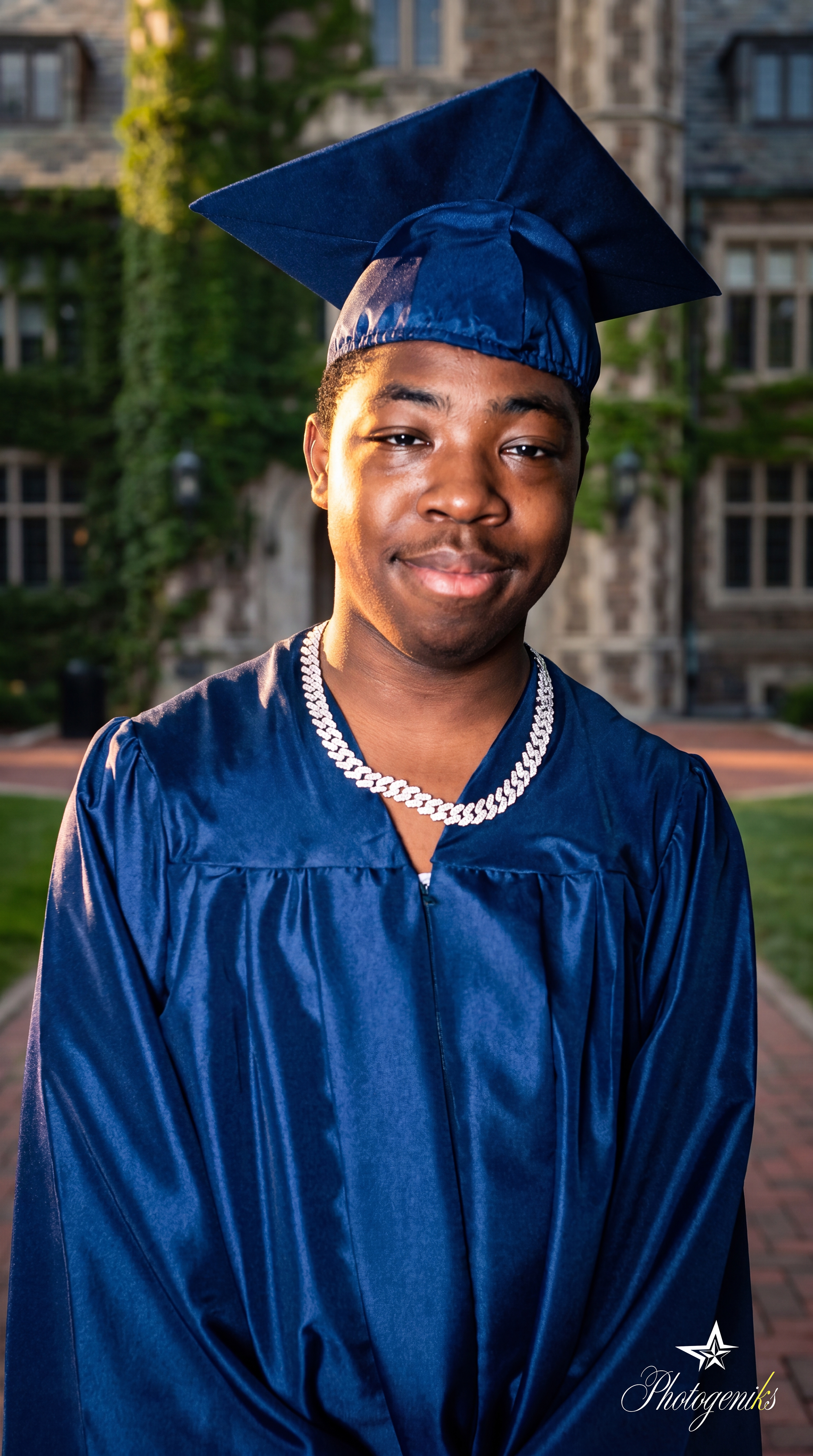 Braylin's grad photo-27.png