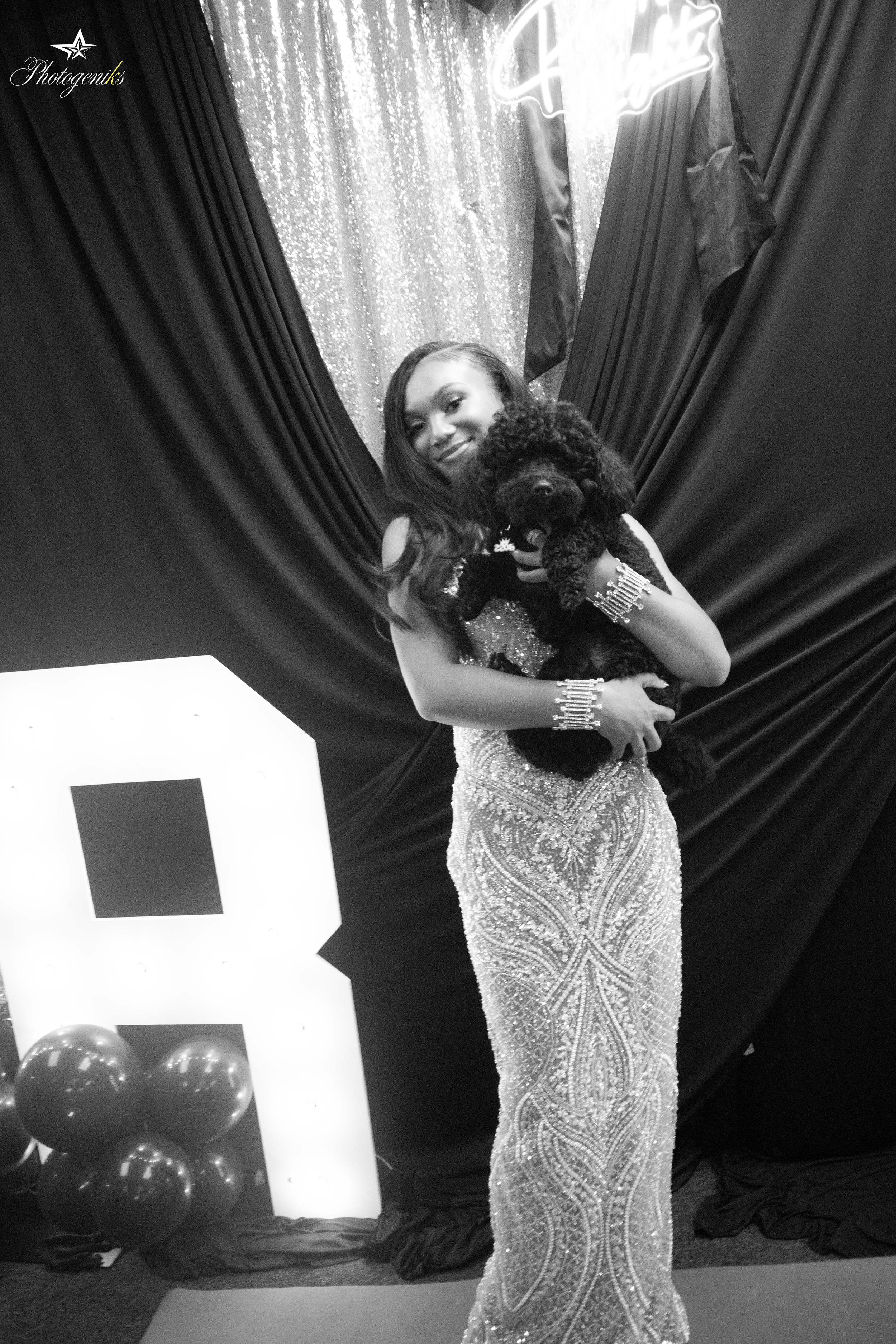 Vianca's prom send off- 70.png