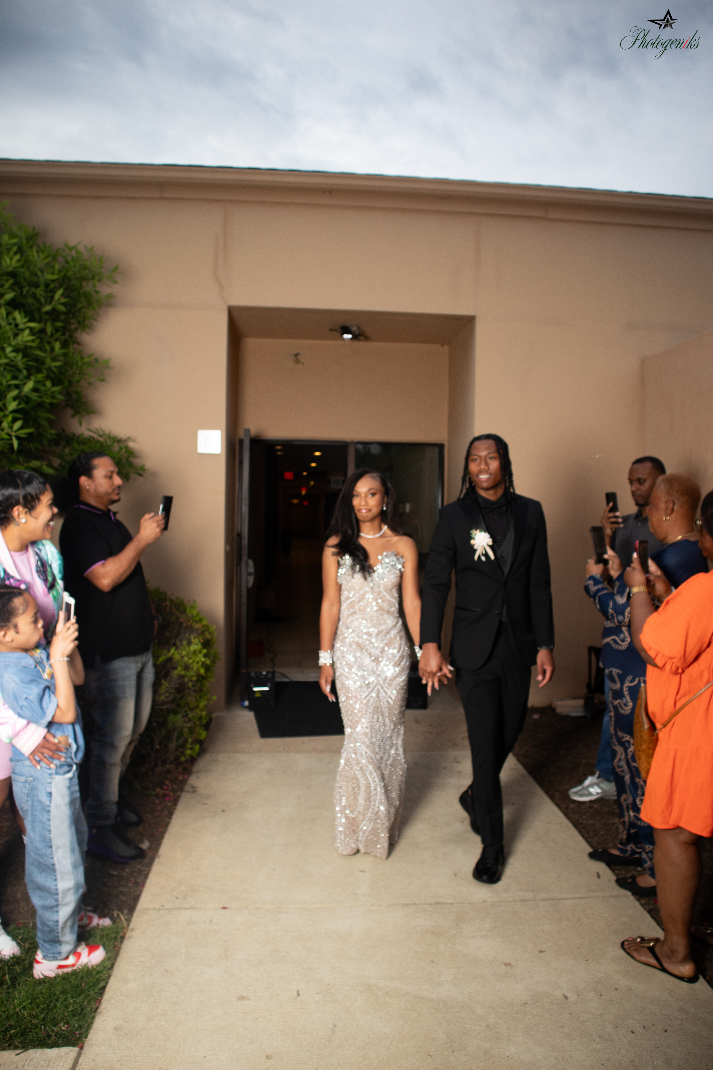 Vianca's prom send off- 77.png