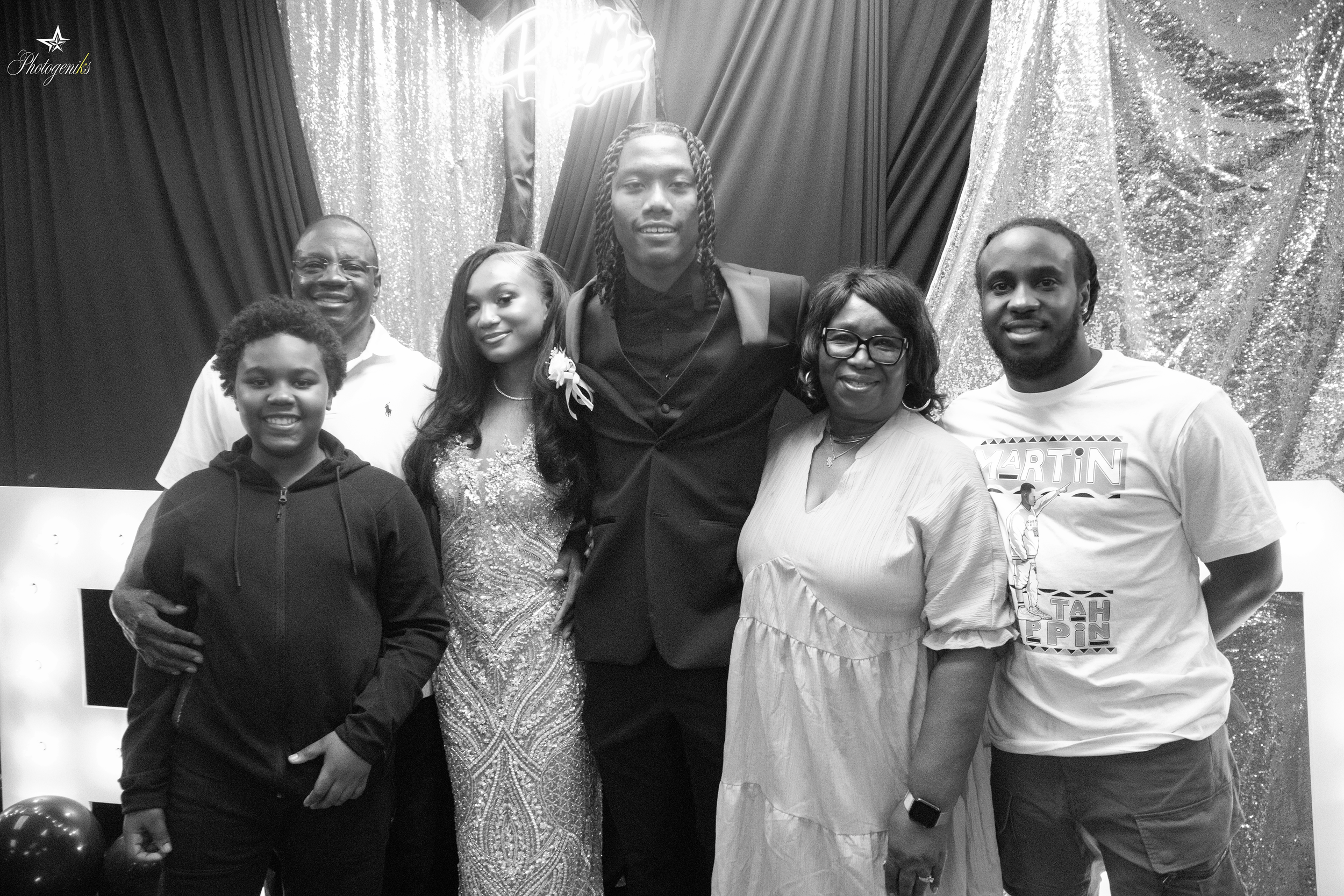 Vianca's prom send off- 44.png