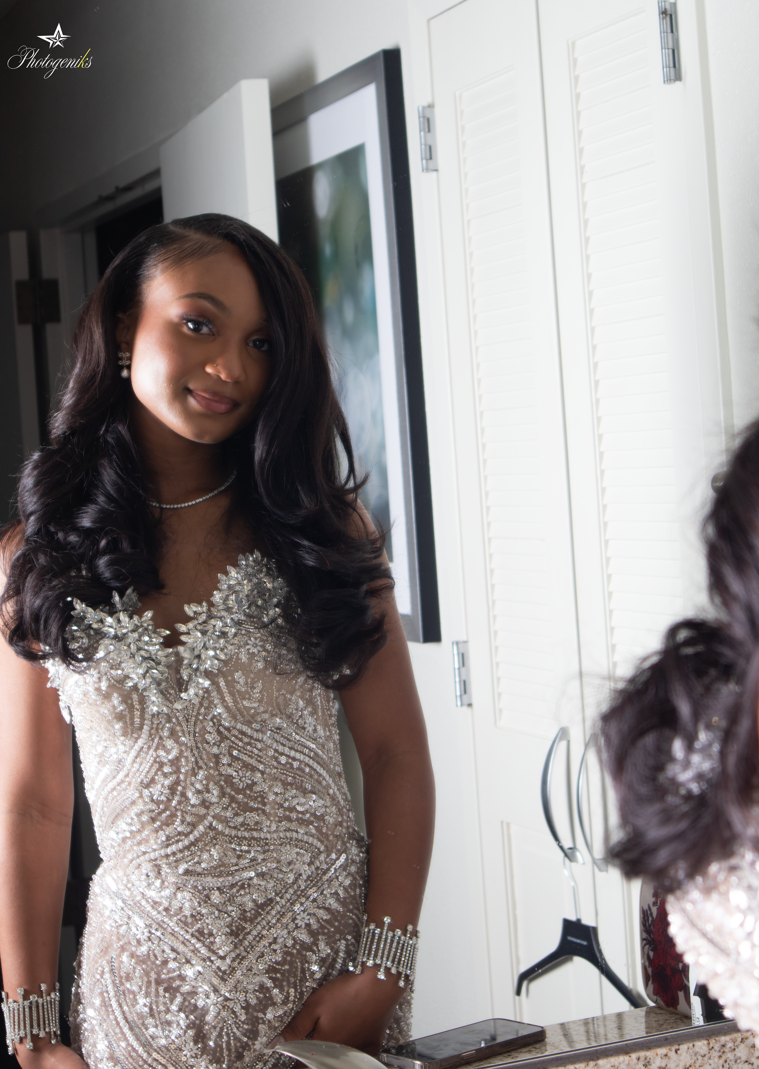 Vianca's prom send off- 12.png