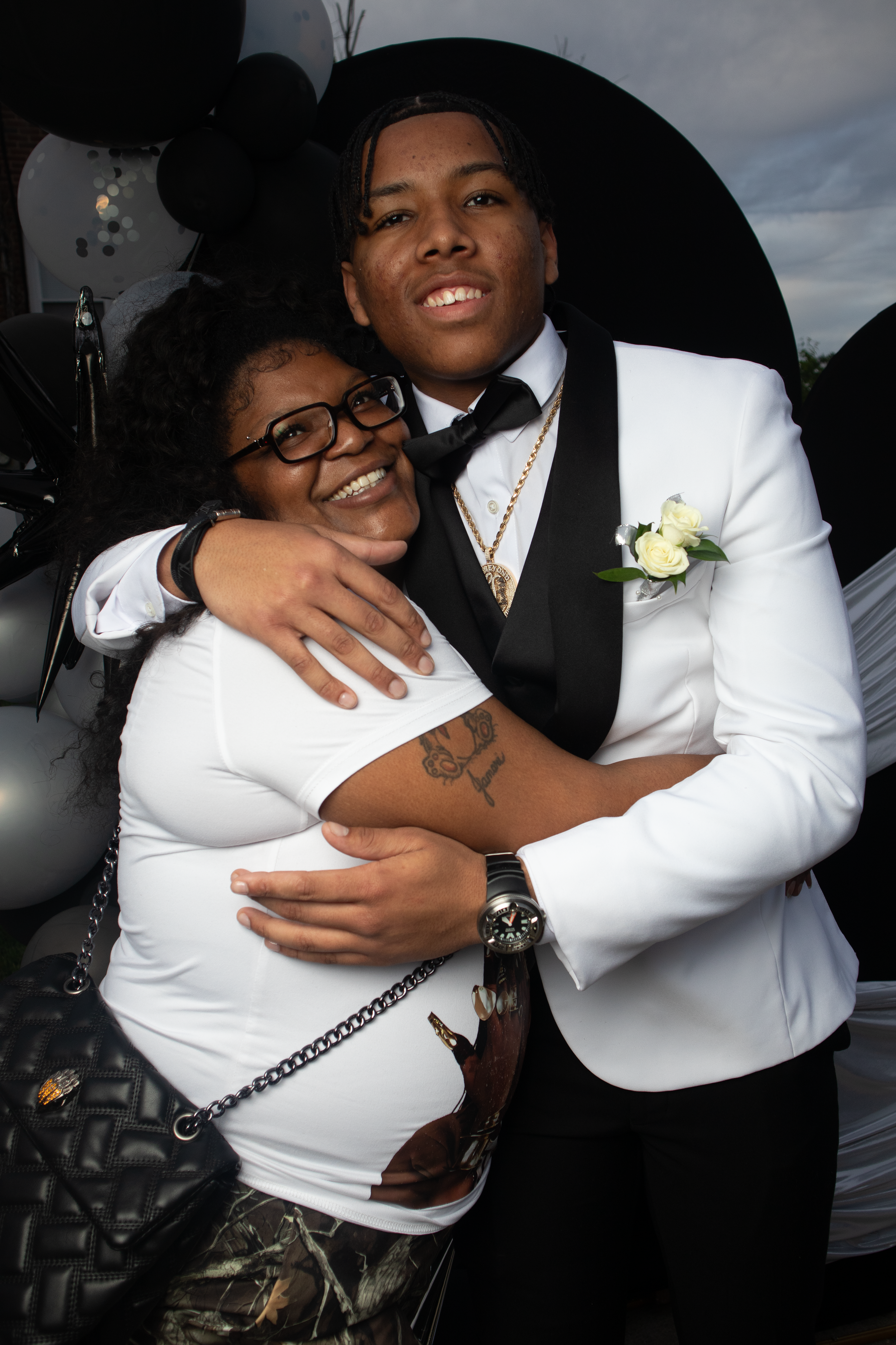 Maya & Jayden's prom send off- 63.png