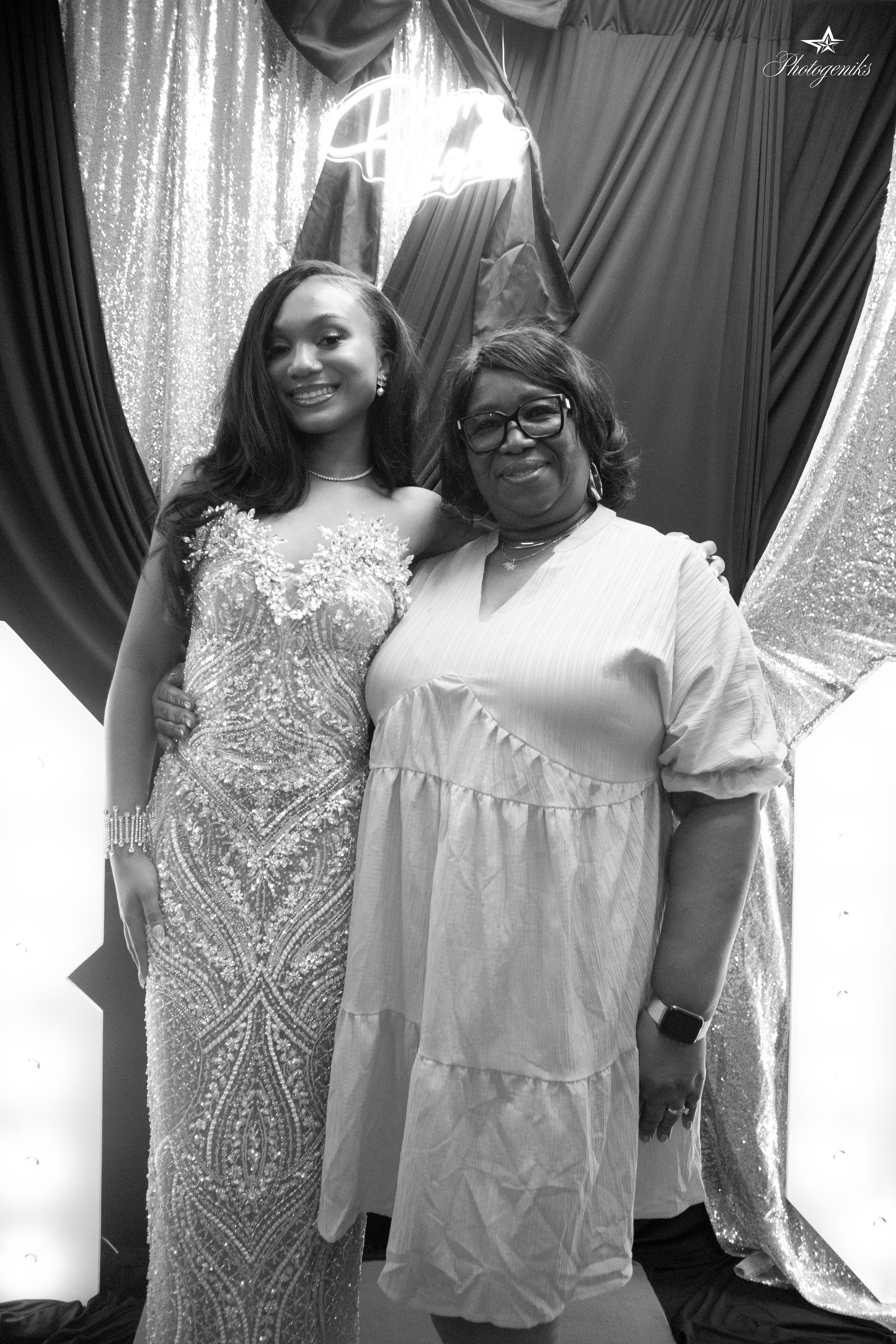 Vianca's prom send off- 74.png