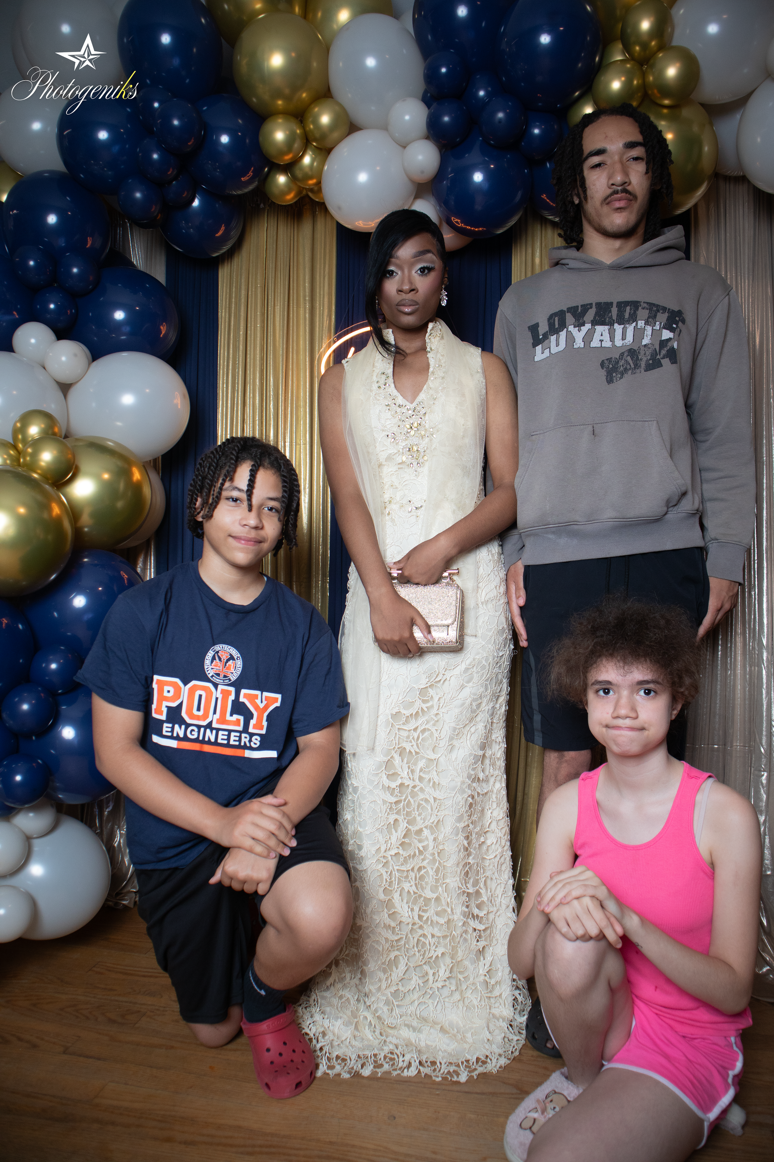Aaliyah's prom send off- 35.png