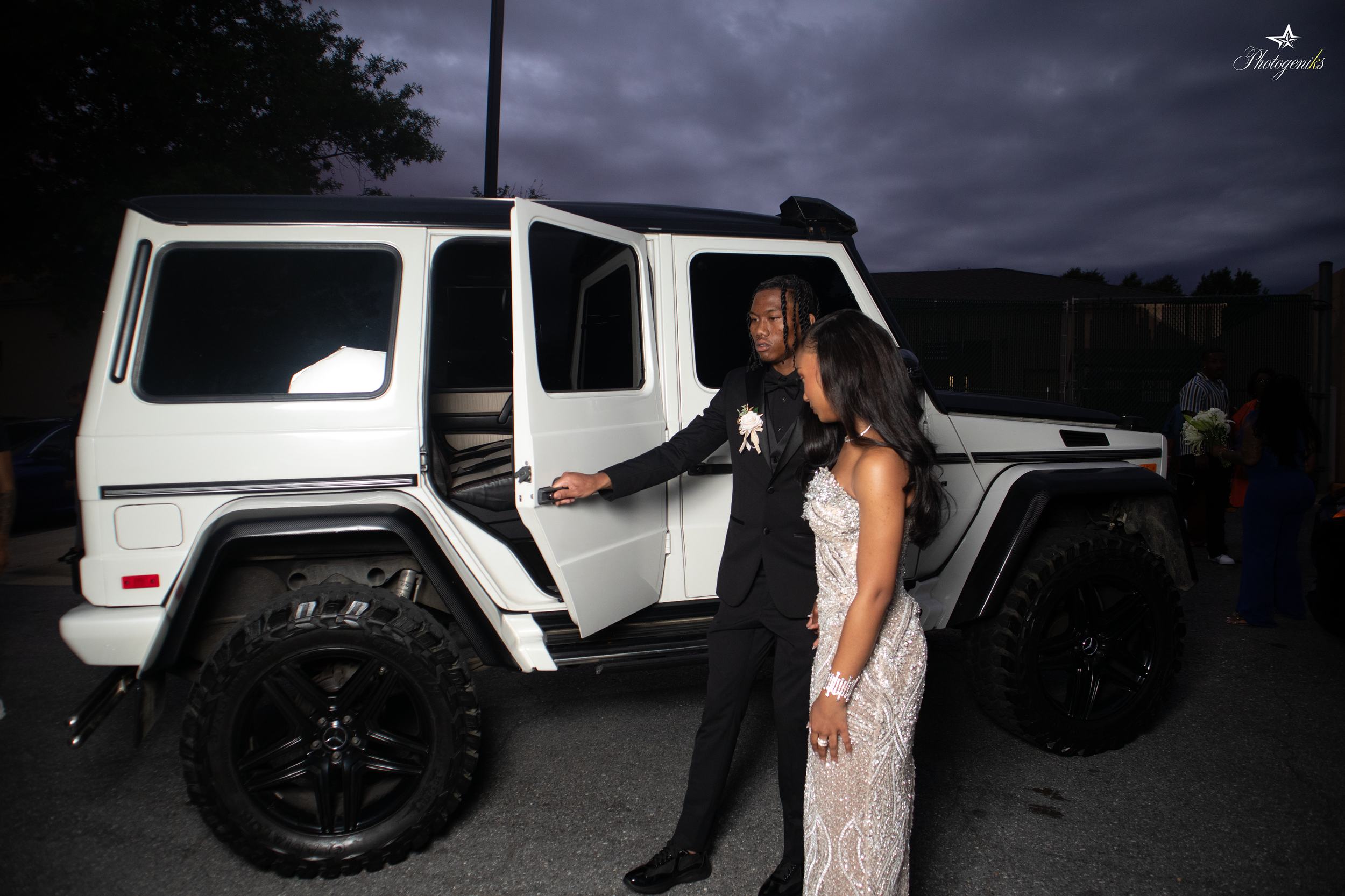 Vianca's prom send off- 93.png