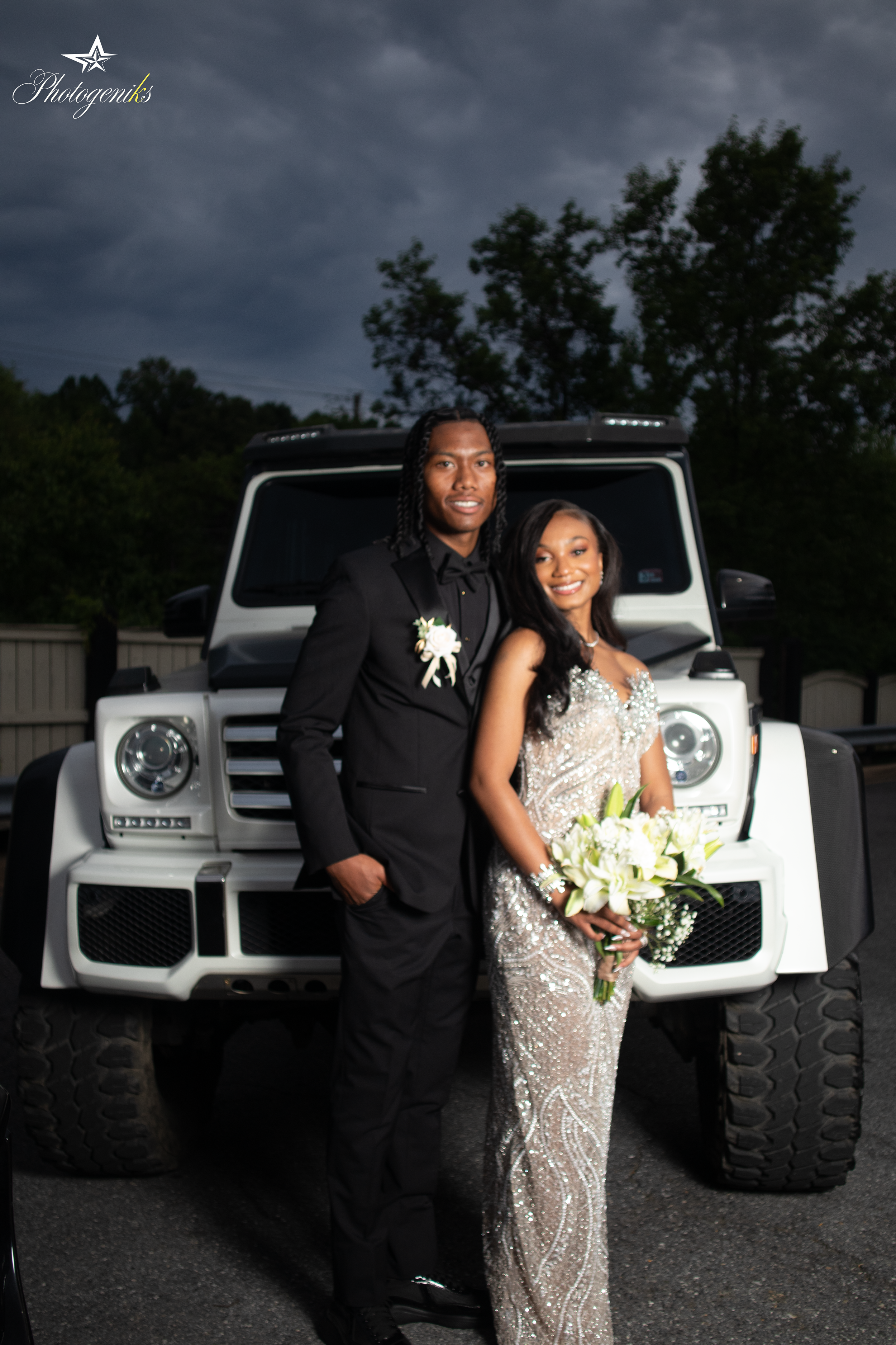 Vianca's prom send off- 83.png