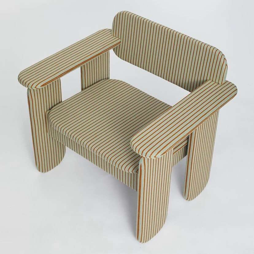 The oh so gorgeous cut-out armchair by @thomaswoltmann + @sarah_brunn.

#interiordesign #furnituredesign #customdesign #creativestudio #lovedbylest