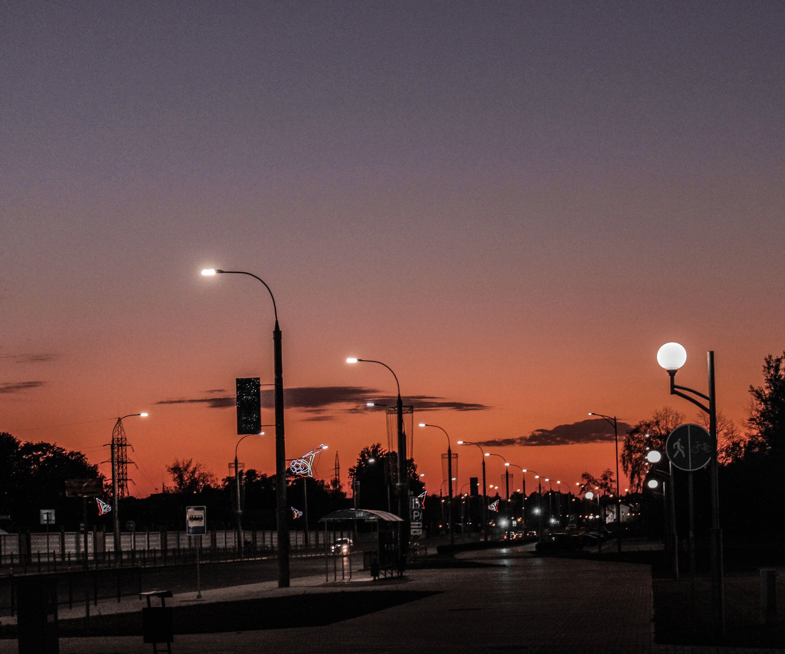 Public Lighting - South America: Attractive yield secured by contract with public municipality. Suitable for social capital looking for impact and ESG compliant opportunities.
Image credit: https://unsplash.com/