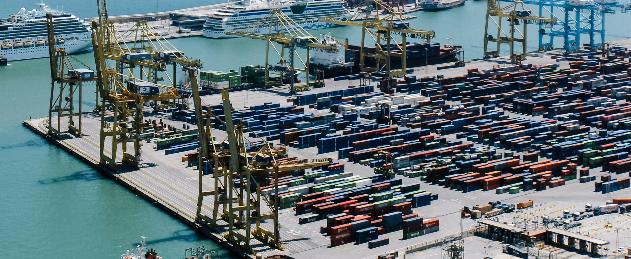 Co-transaction lead, for PPP transaction including an innovative public support mechanism. Successful financial close in a post-conflict country with limited institutional capacity. Awarded to Bollore.
Image credit: Kristijan Arsov