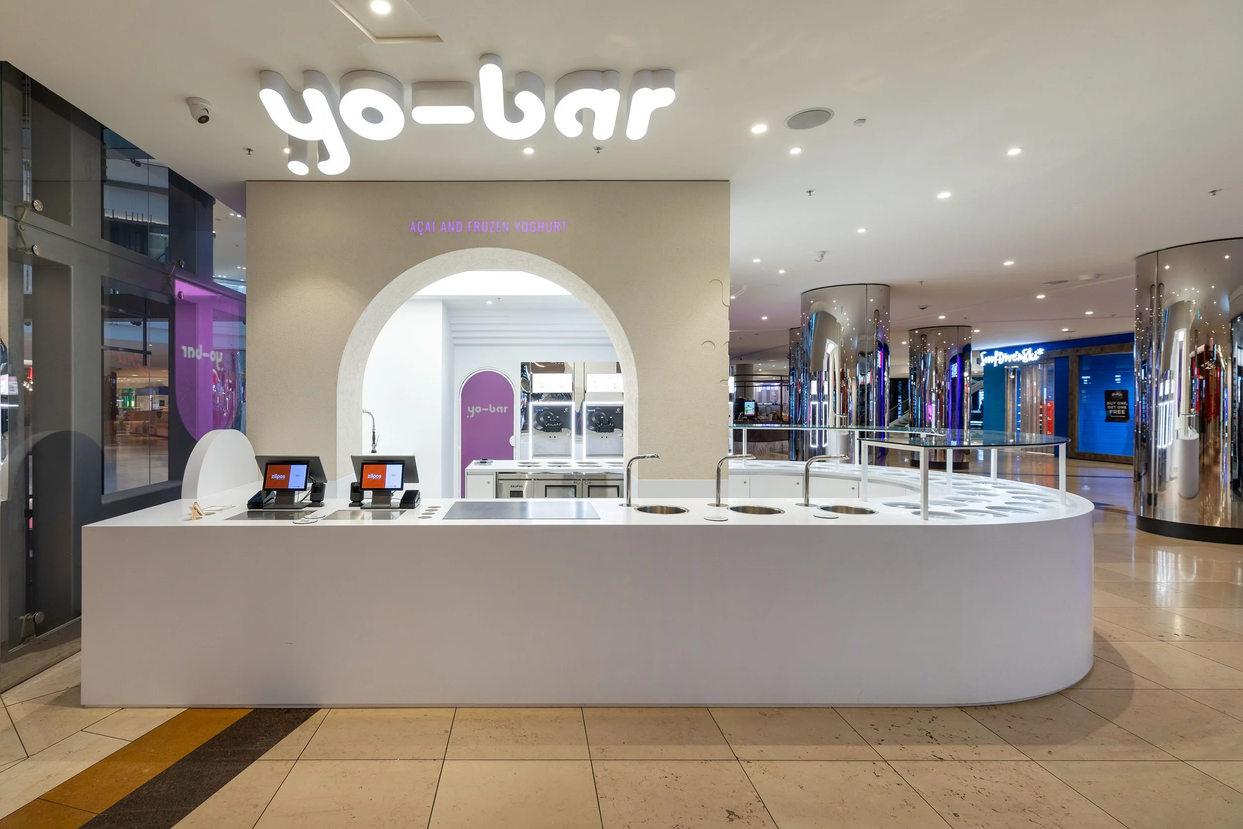 yo-bar_01.jpg