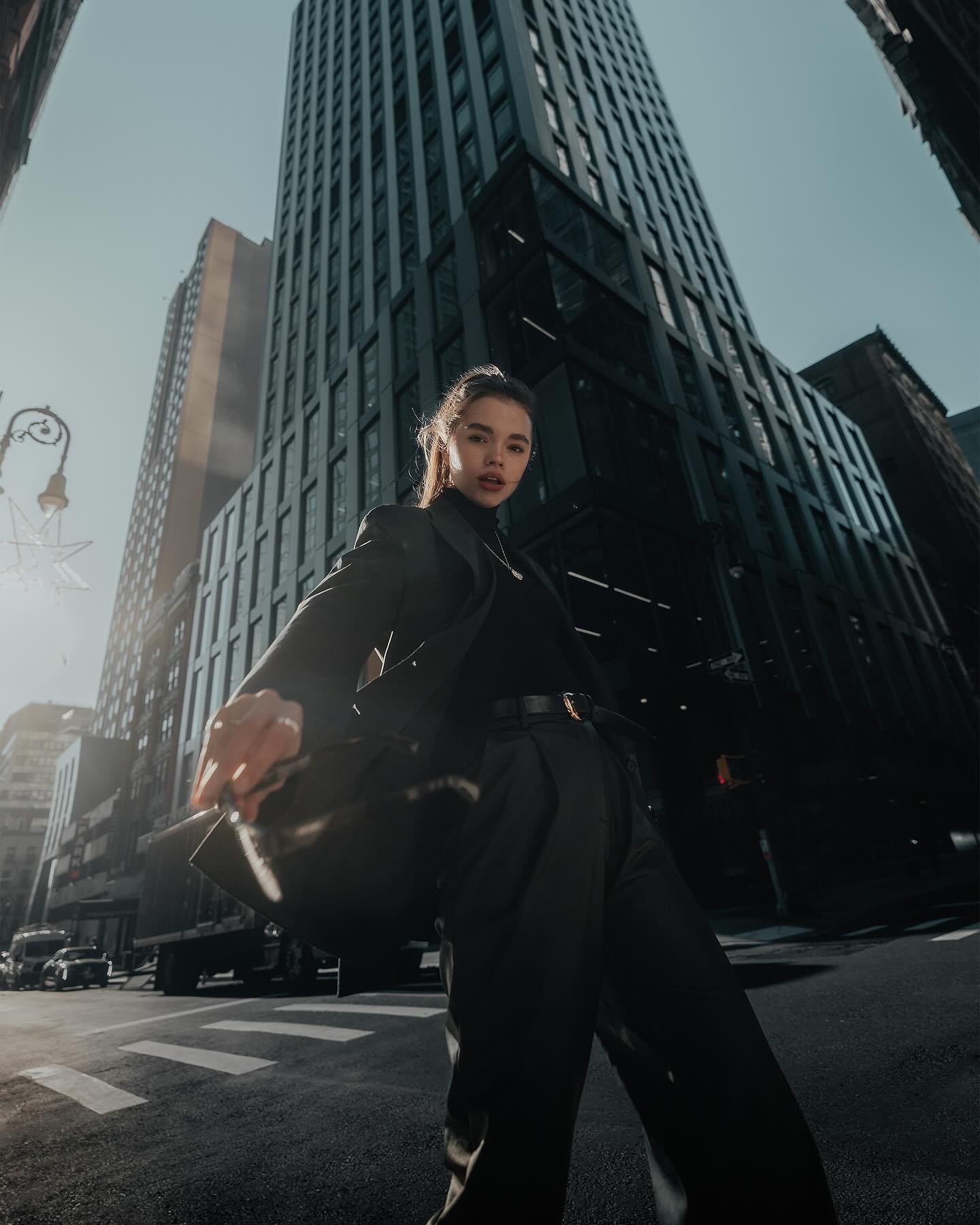 N Y  S E S H // Had a really fun city adventure with @dariadan_ last year! We got lost in New York streets and found this cool little corner next to the World Trade Centre. This city is just amazing for impromptu shoots🤌🏼 I hope you enjoy them!
.
S