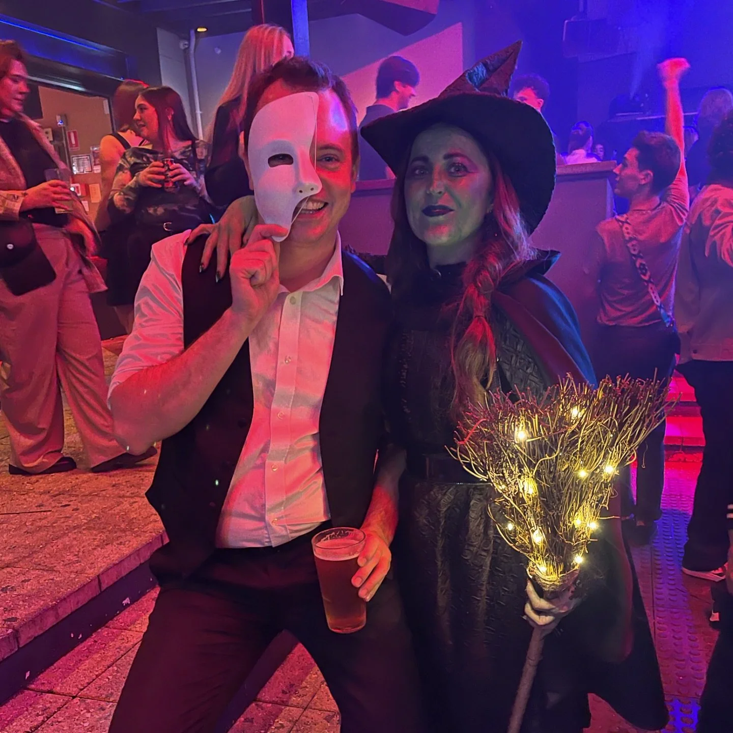 Such a fun night out at @clubbroadwayco with friends and my theatre family 🎭

#Perth #CityOfPerth #Australia #CityOfLight #EastPerth #WestPerth #Nedlands #Crawley #Northbridge #PerthLife #PerthWA #PerthGram #PerthIsOk #CelebratePerth