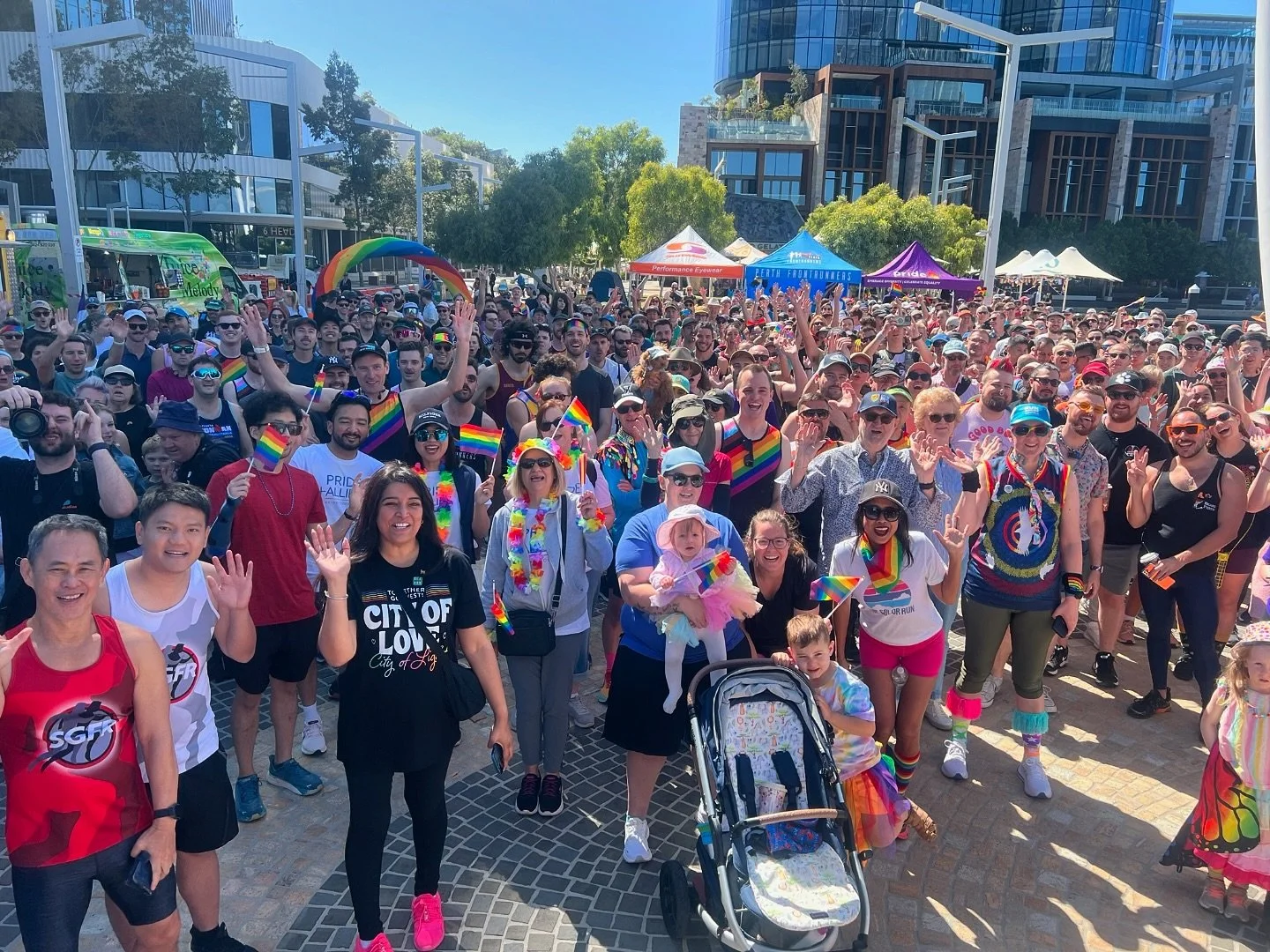 Great turnout for the @perth_frontrunners pride run this morning 🏳️&zwj;🌈🏳️&zwj;⚧️🏃🏻&zwj;♂️🏃🏼&zwj;♀️

#Perth #CityOfPerth #Australia #CityOfLight #EastPerth #WestPerth #Nedlands #Crawley #Northbridge #PerthLife #PerthWA #PerthGram #PerthIsOk #