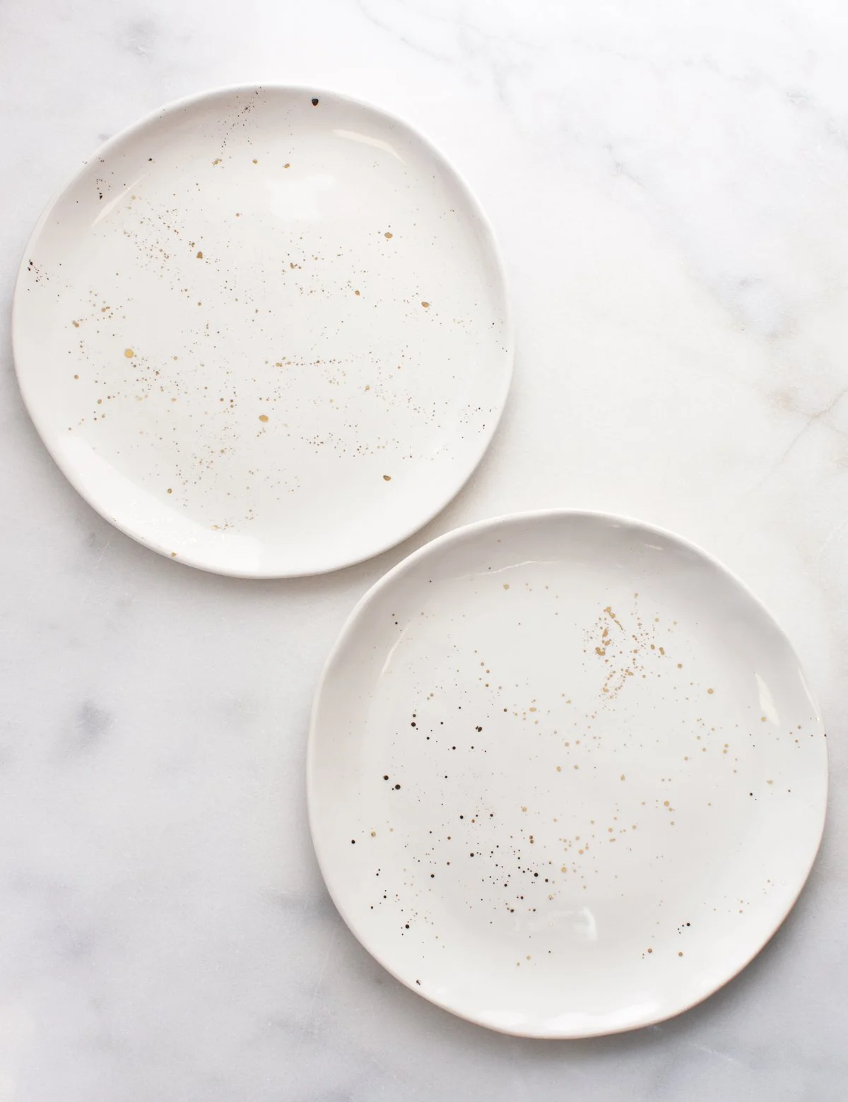 suite-one-studio-white-salad-plates-on-marble-_1-of-1_3828a4d3-23c5-4561-81a6-9835fced2390.jpg