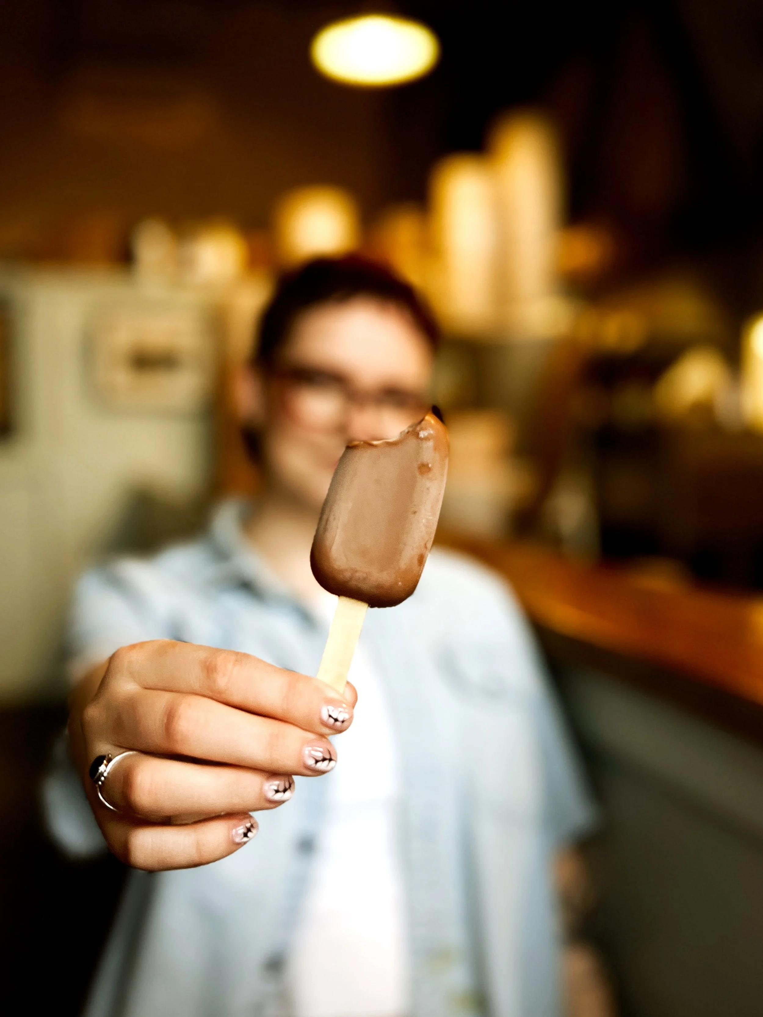 Cold. Creamy. Chocolatey. ☀️🍫

Meet our newest factory-only treat: our vegan fudgesicles, made with coconut milk and available in two flavors, Dark Chocolate and Passionfruit.

Some things are worth the trip, come on and get yours while they last!