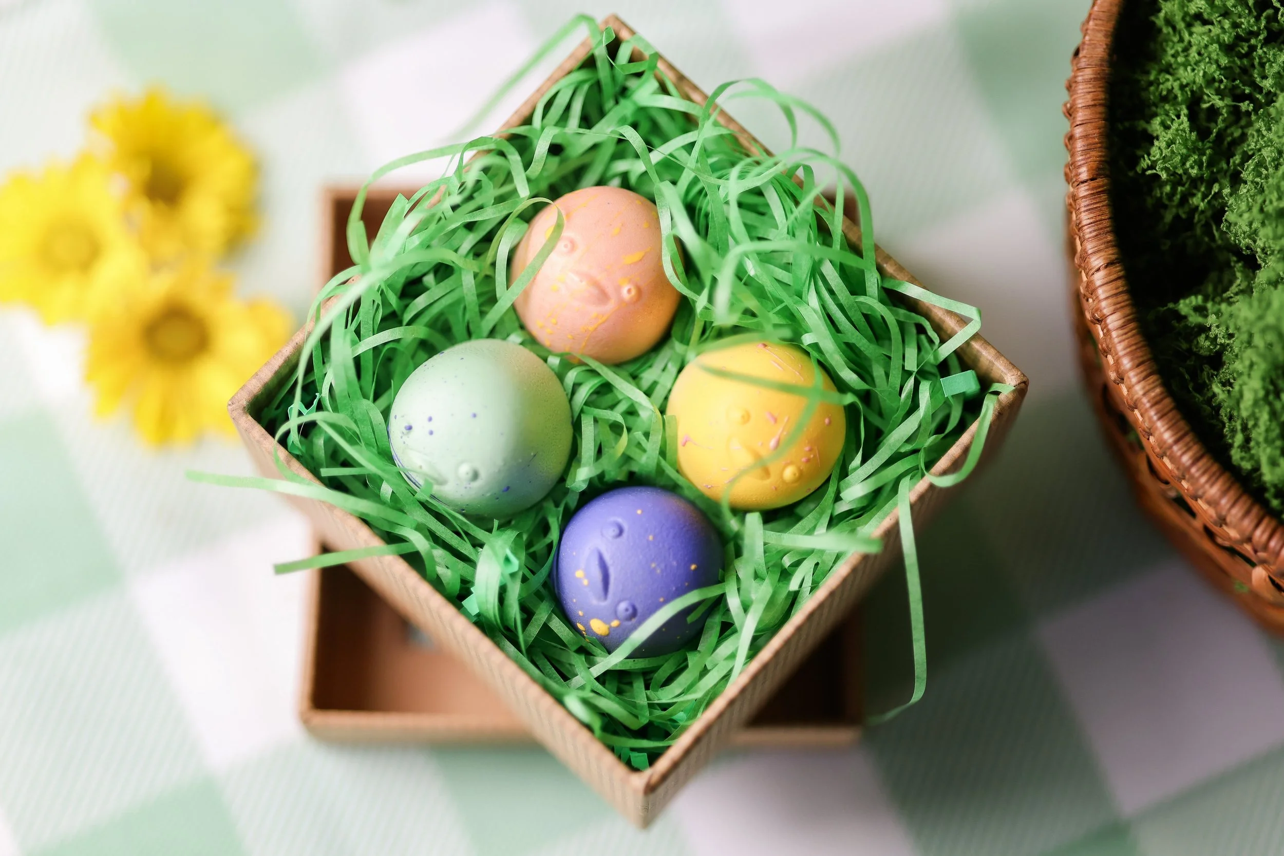 White Chocolate Spring Chicks Box