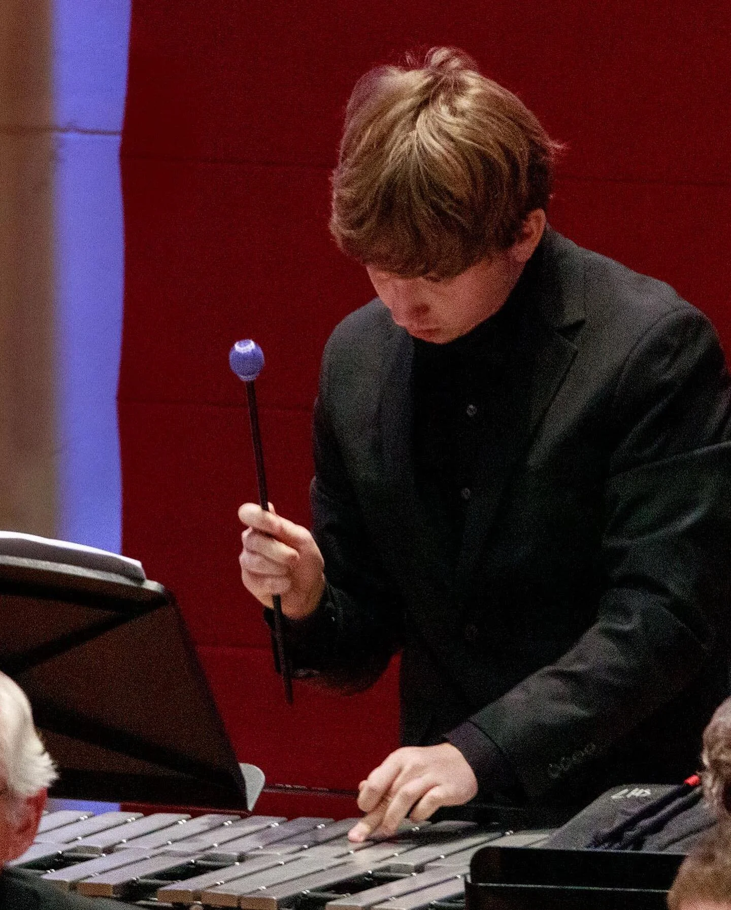 TONIGHT - Saturday, April 1 - 6pm

eyedrum presents: Music For Woods and Metals by Casen Alesi

Percussionist Casen Alesi presents a night of contemporary marimba and vibraphone music, ranging from the beautiful and intense music of Olivier Messiaen 