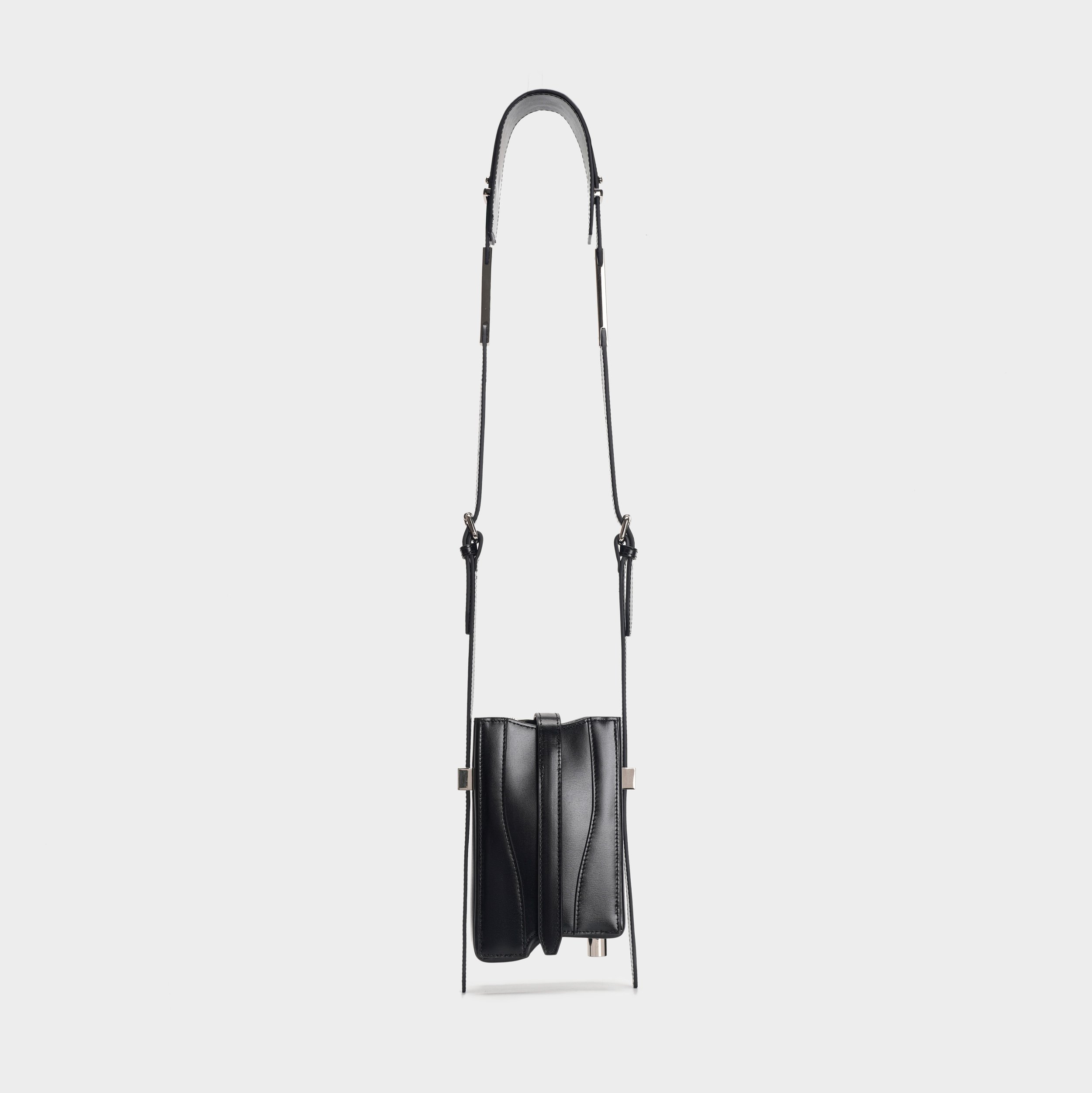 04 CUBOID PHONE POUCH BLACK