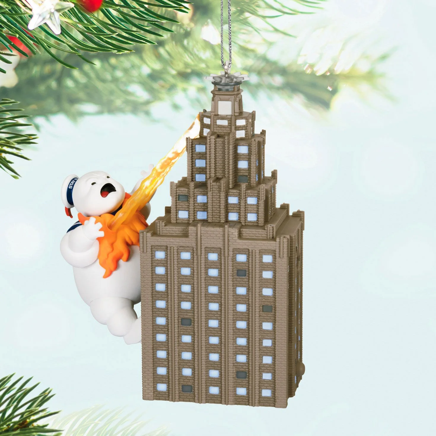 Stay-Puft-Marshmallow-Man-on-Building-Ornament2_LaineyDavidson.jpg