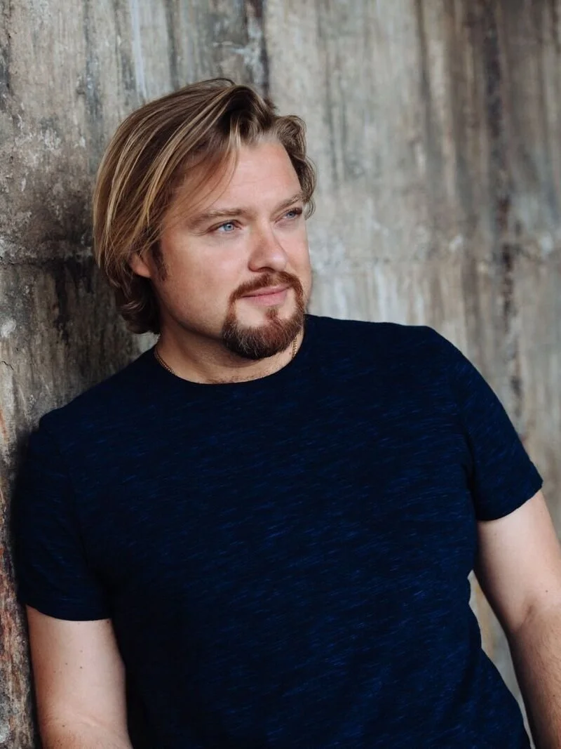 Viktor Antipenko, tenor — Muse Artists International