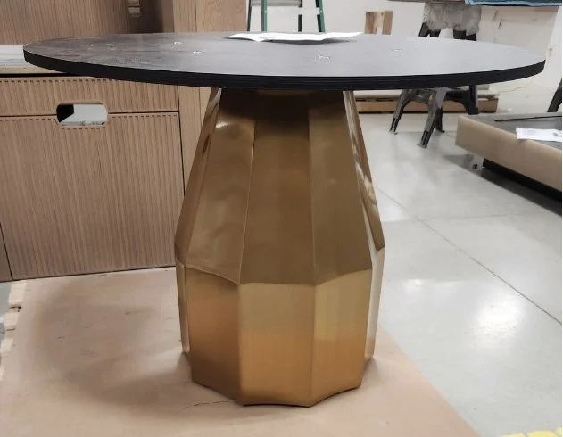 metal-base-table.jpg